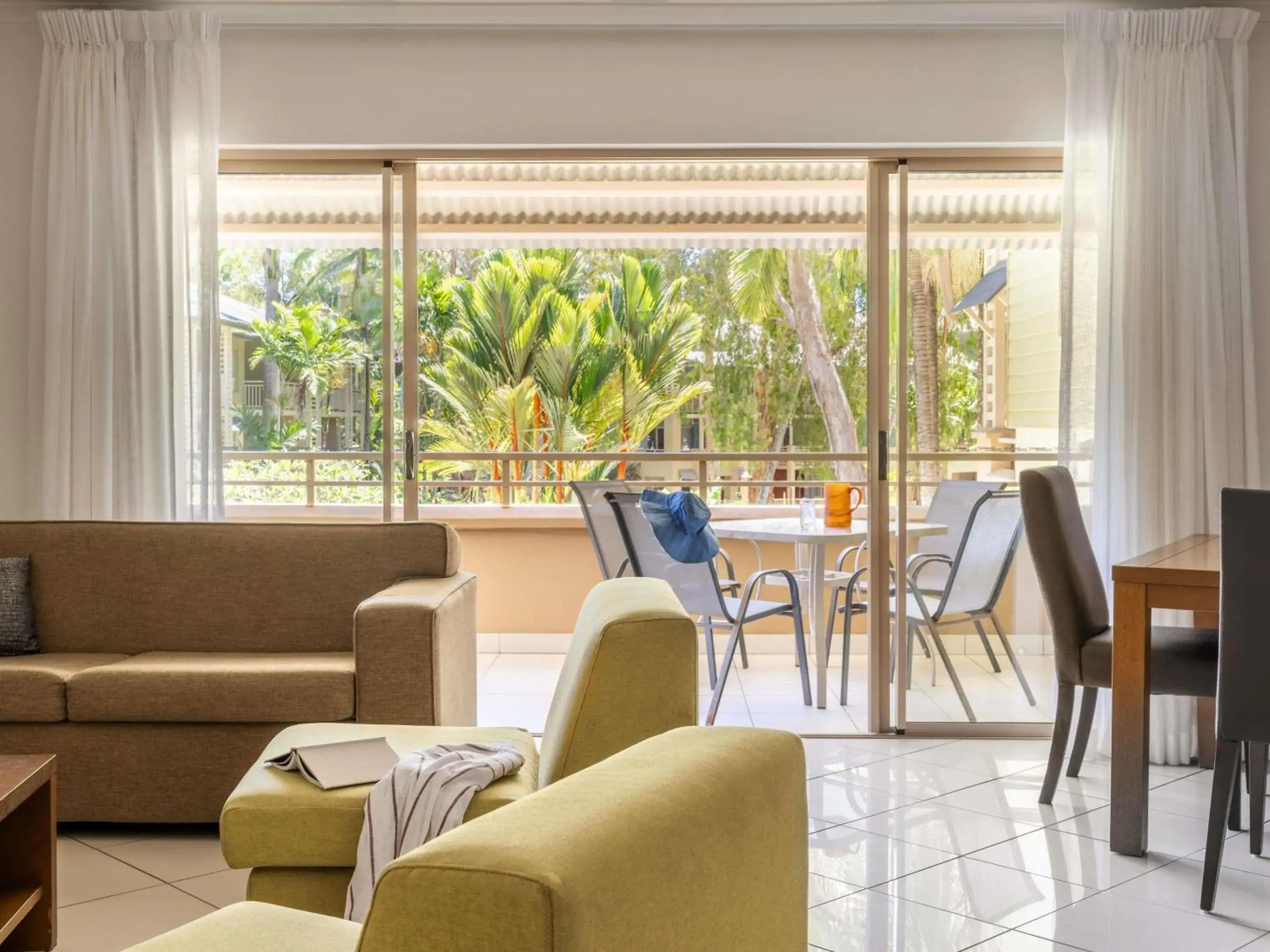 Two-Bedroom Suite in Mantra Amphora Two-Bedroom Suite in Mantra Amphora