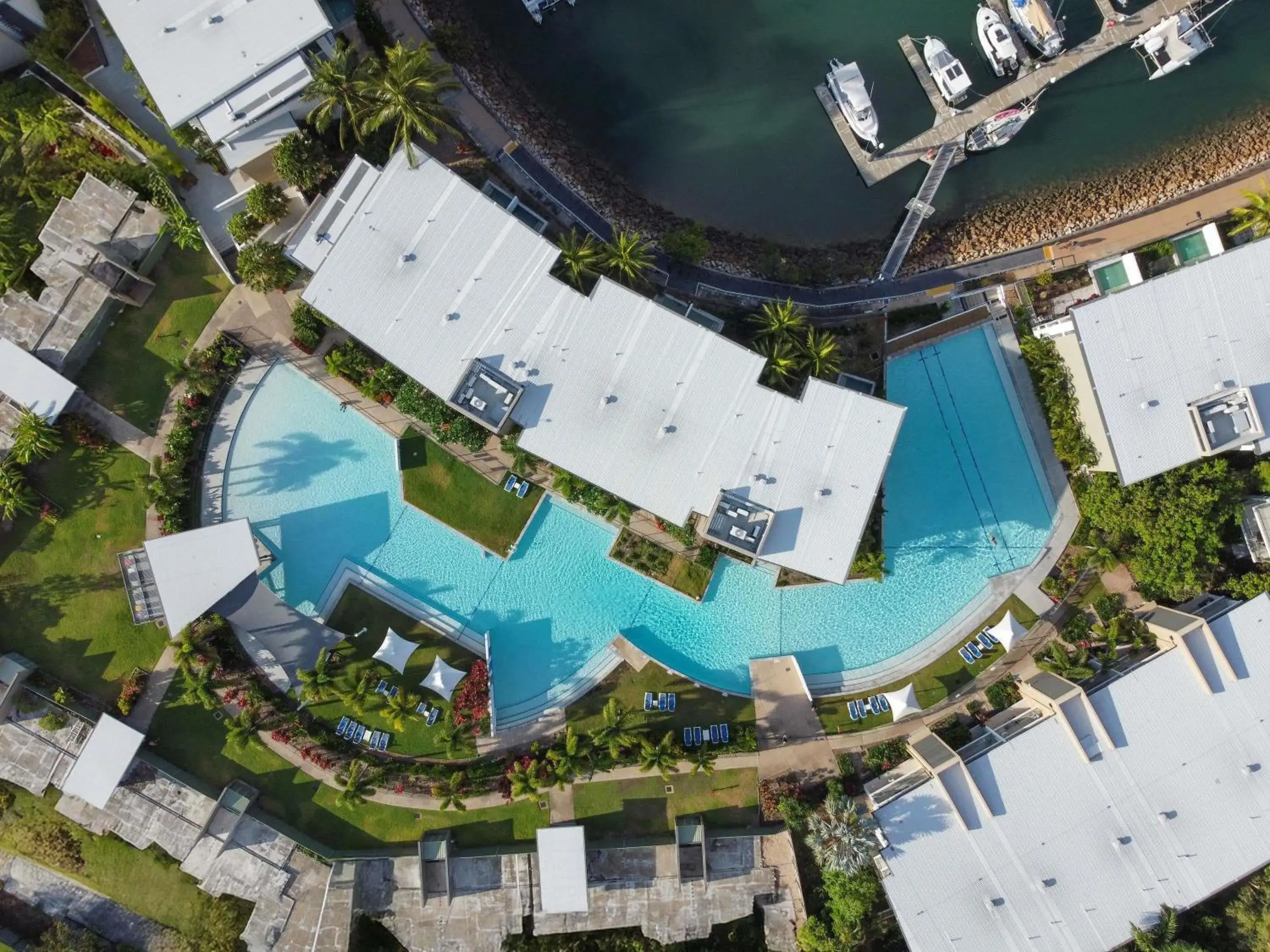 Pool view in Peppers Blue on Blue Pool view in Peppers Blue on Blue