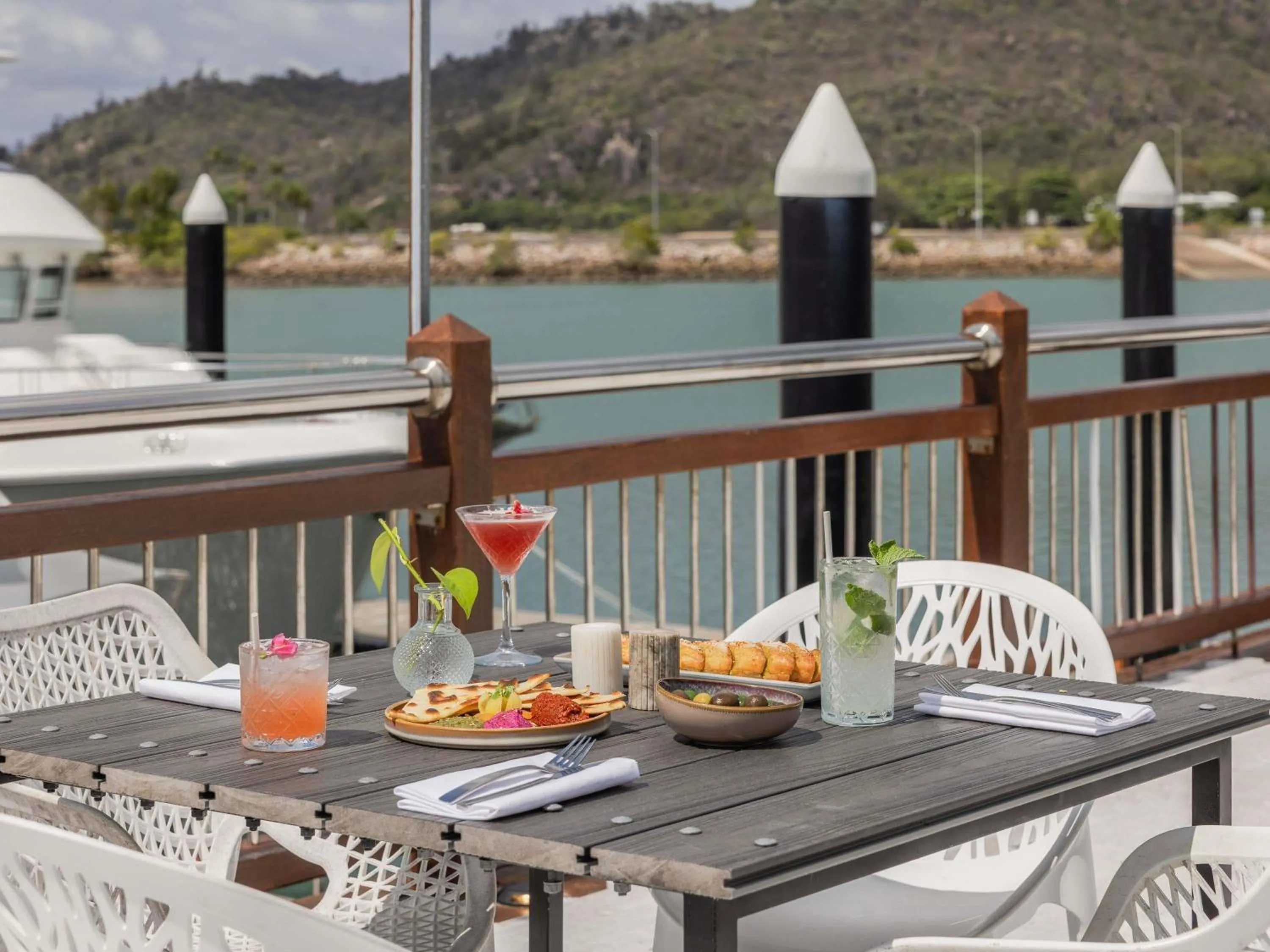 Restaurant/places to eat in Peppers Blue on Blue