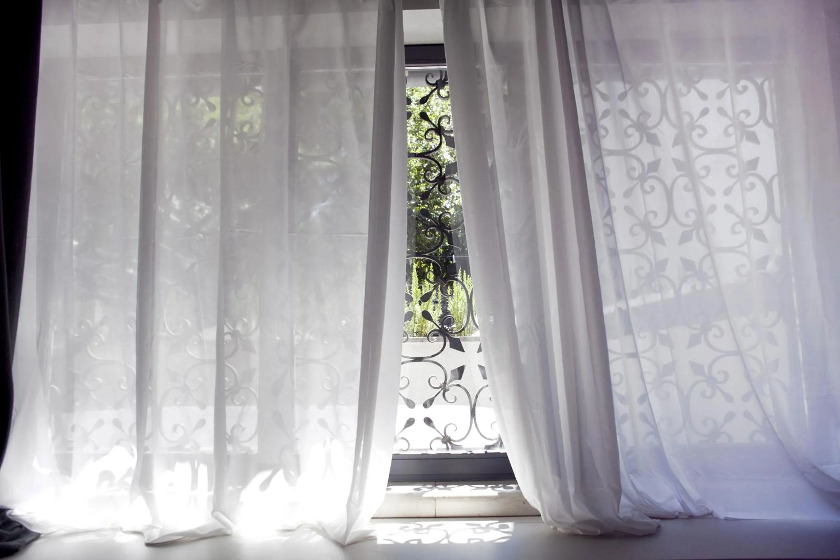 Decorative detail in Pepita Lodge