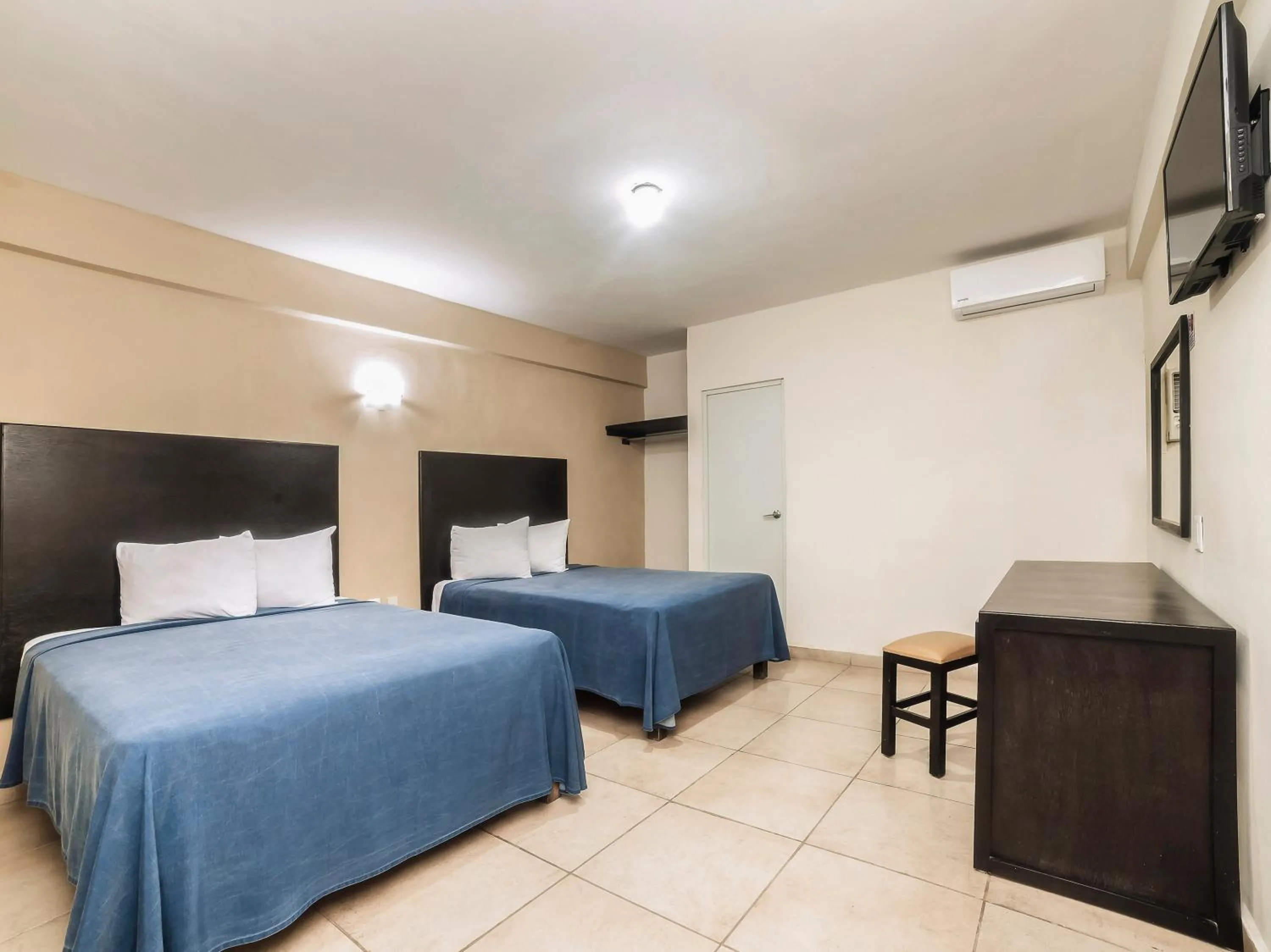 Hotel Puerto Inn