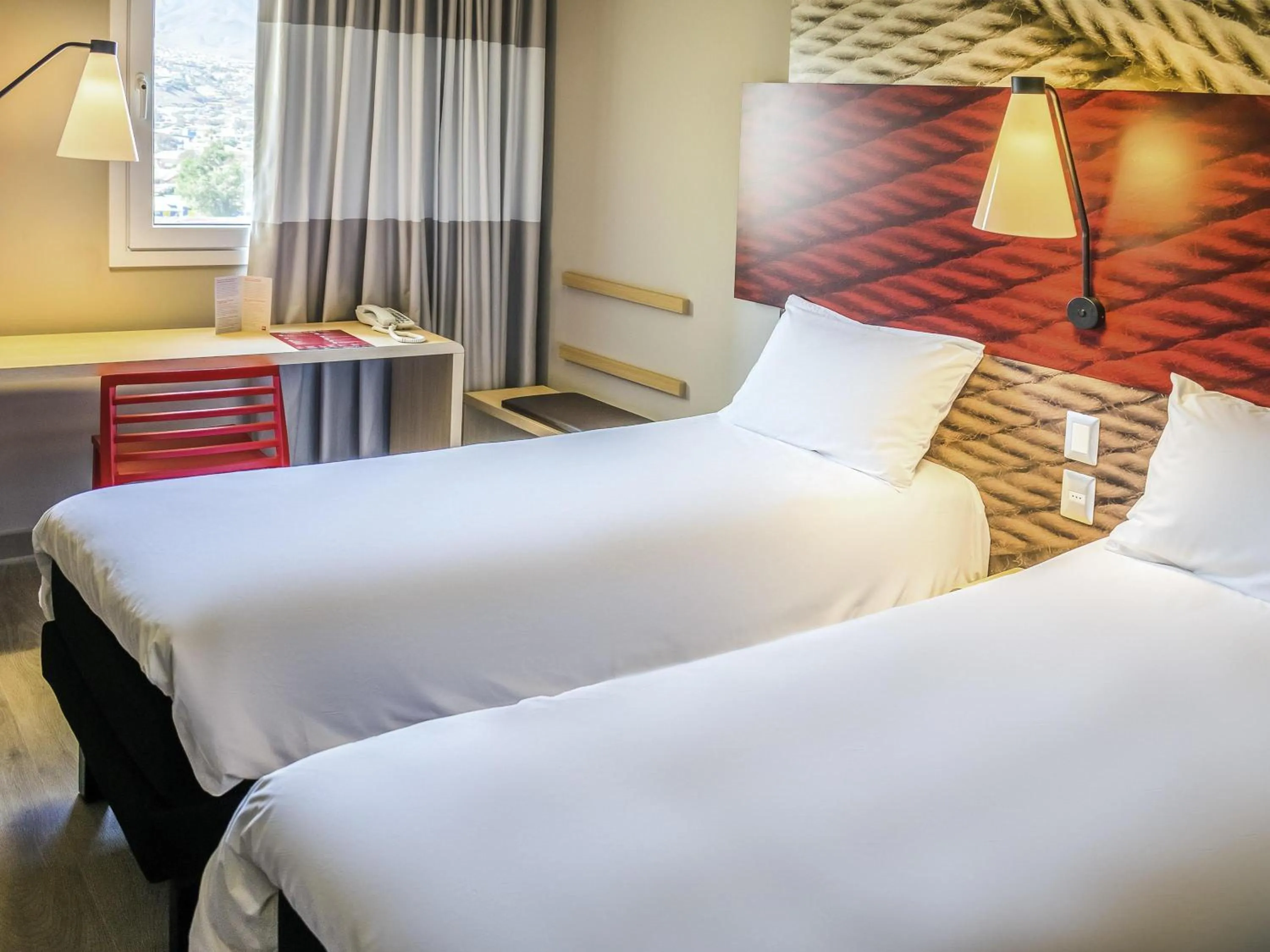 Bedroom, Bed in ibis Copiapo