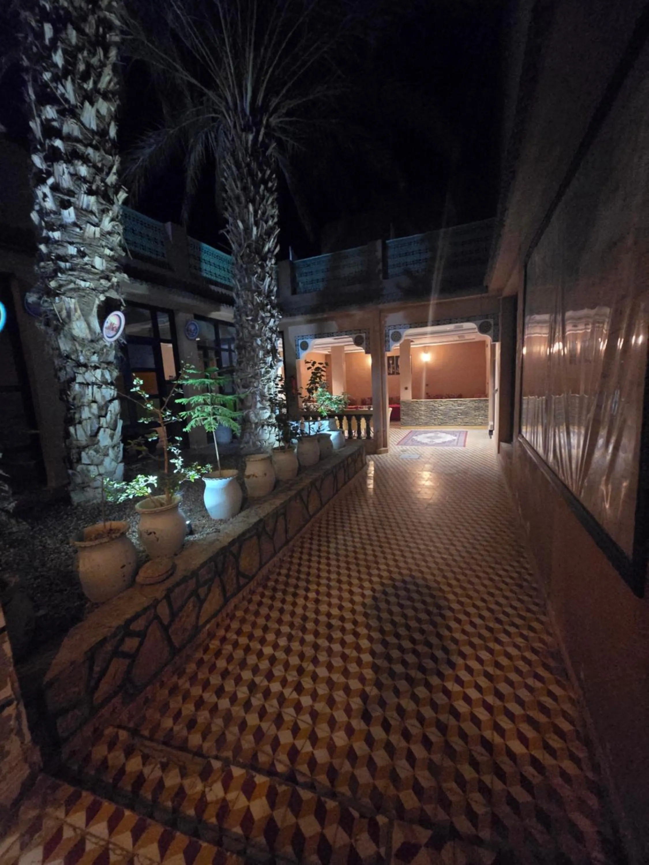 Patio in Hotel Restaurant La Kasbah