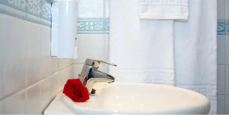 Bathroom in Hotel Villa Singala