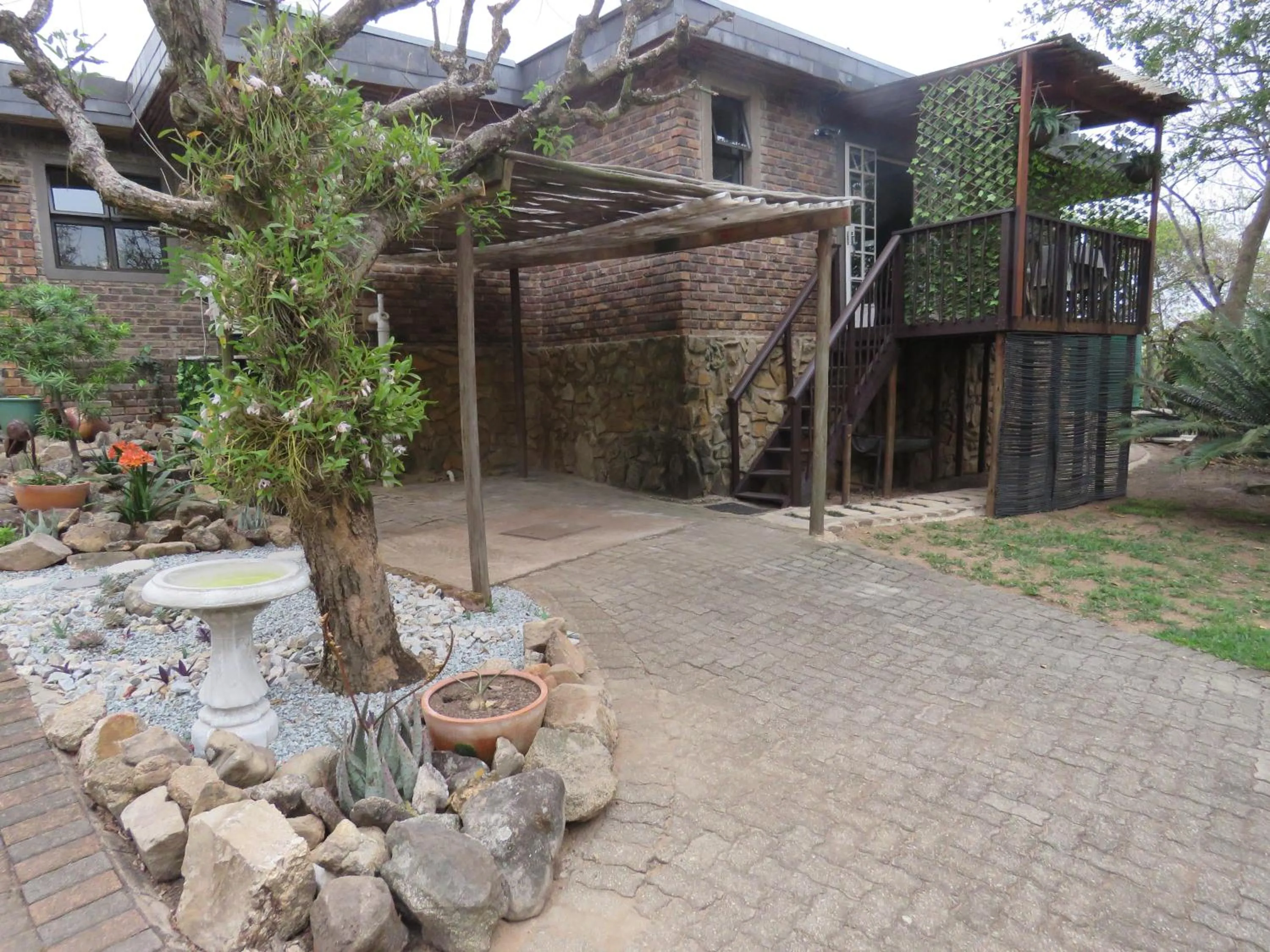 Facade/entrance in Nightjar Guest Lodge