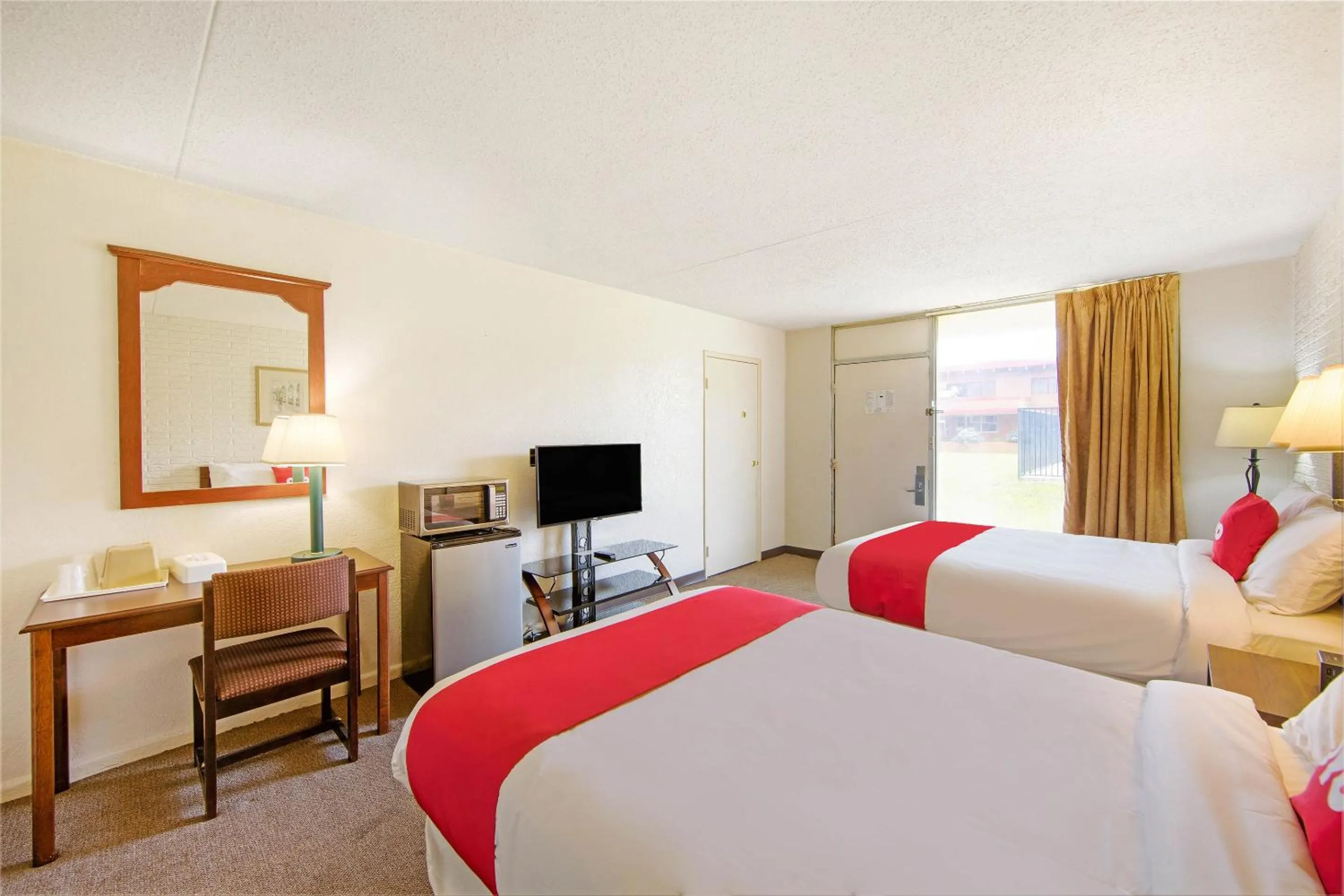 Bedroom, Bed in OYO Hotel Doswell Kings Dominion