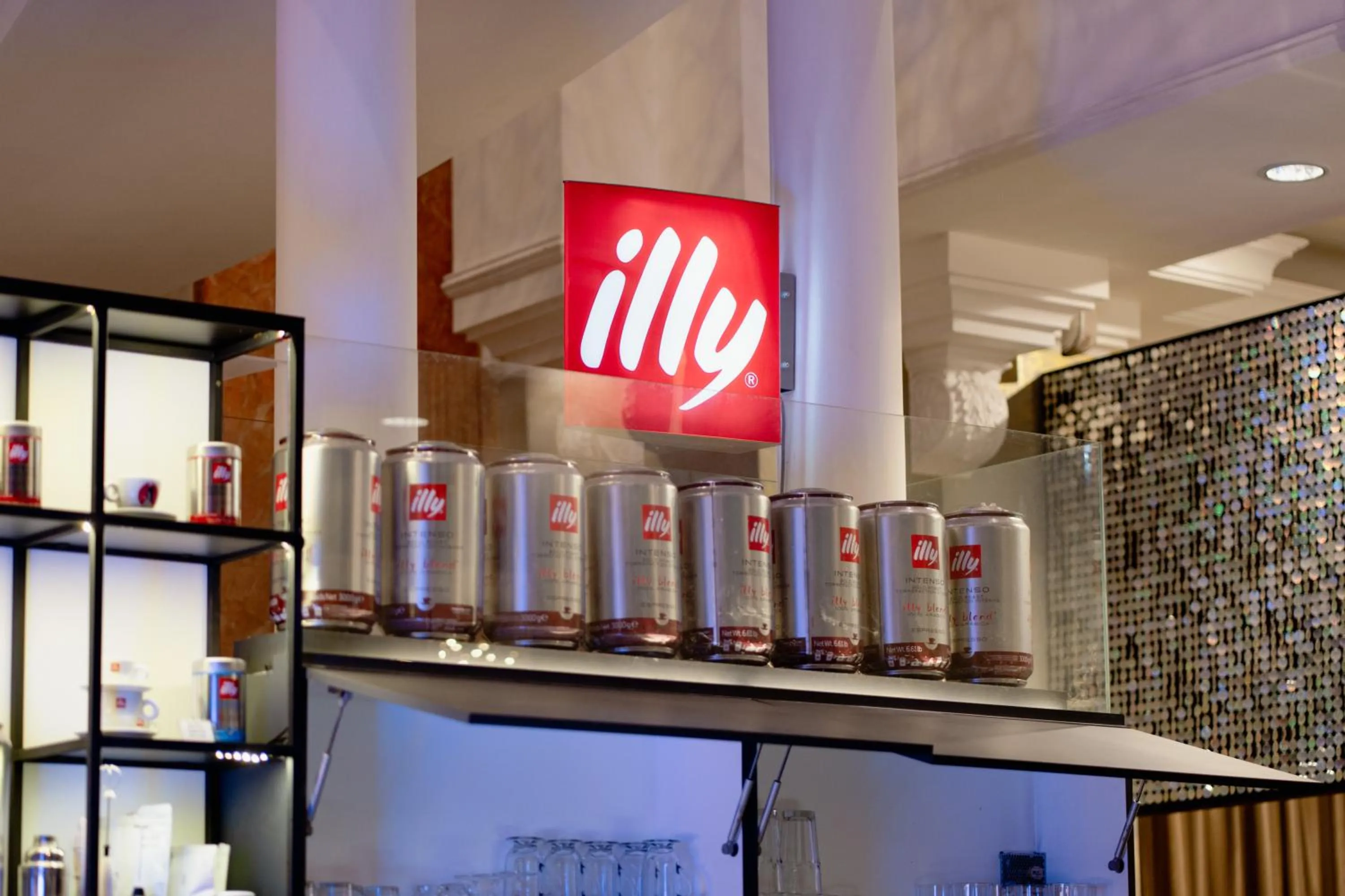 Restaurant/places to eat in Renai Hotel Kota Bharu