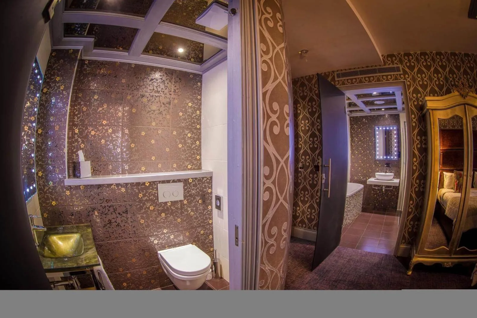 Bathroom in Me & Mrs Jones