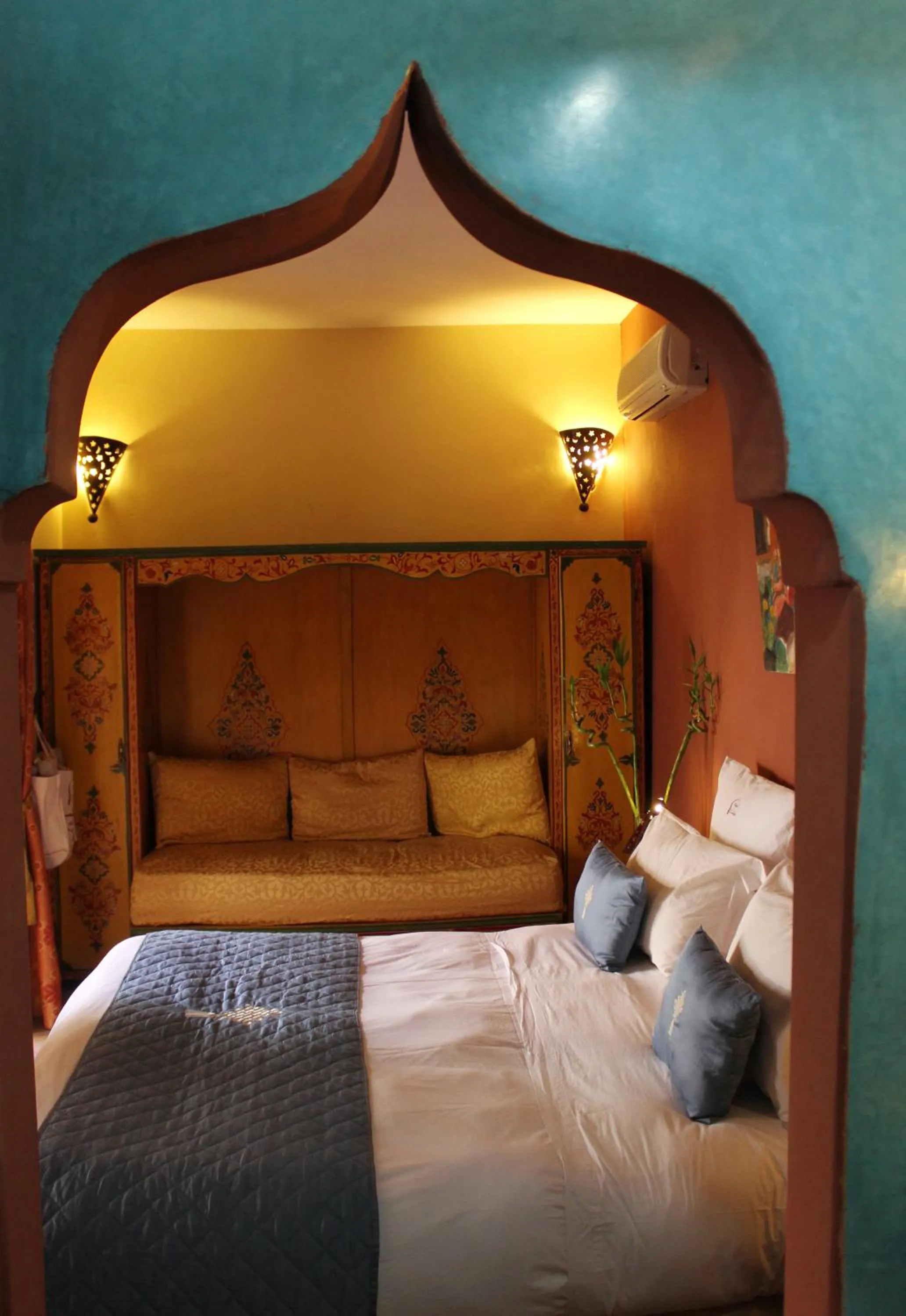 Bed in Riad Léna & Spa