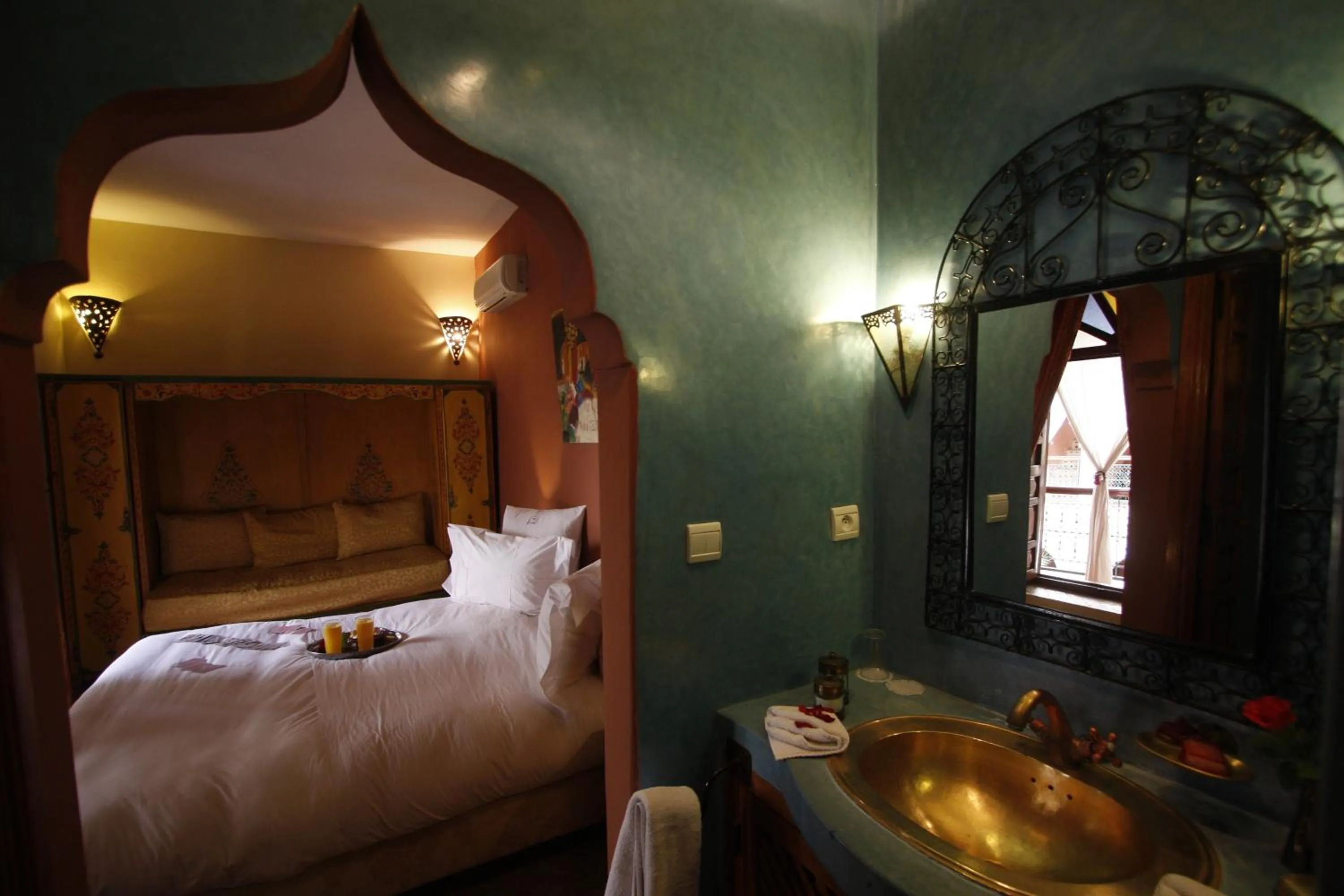 Bed in Riad Léna & Spa