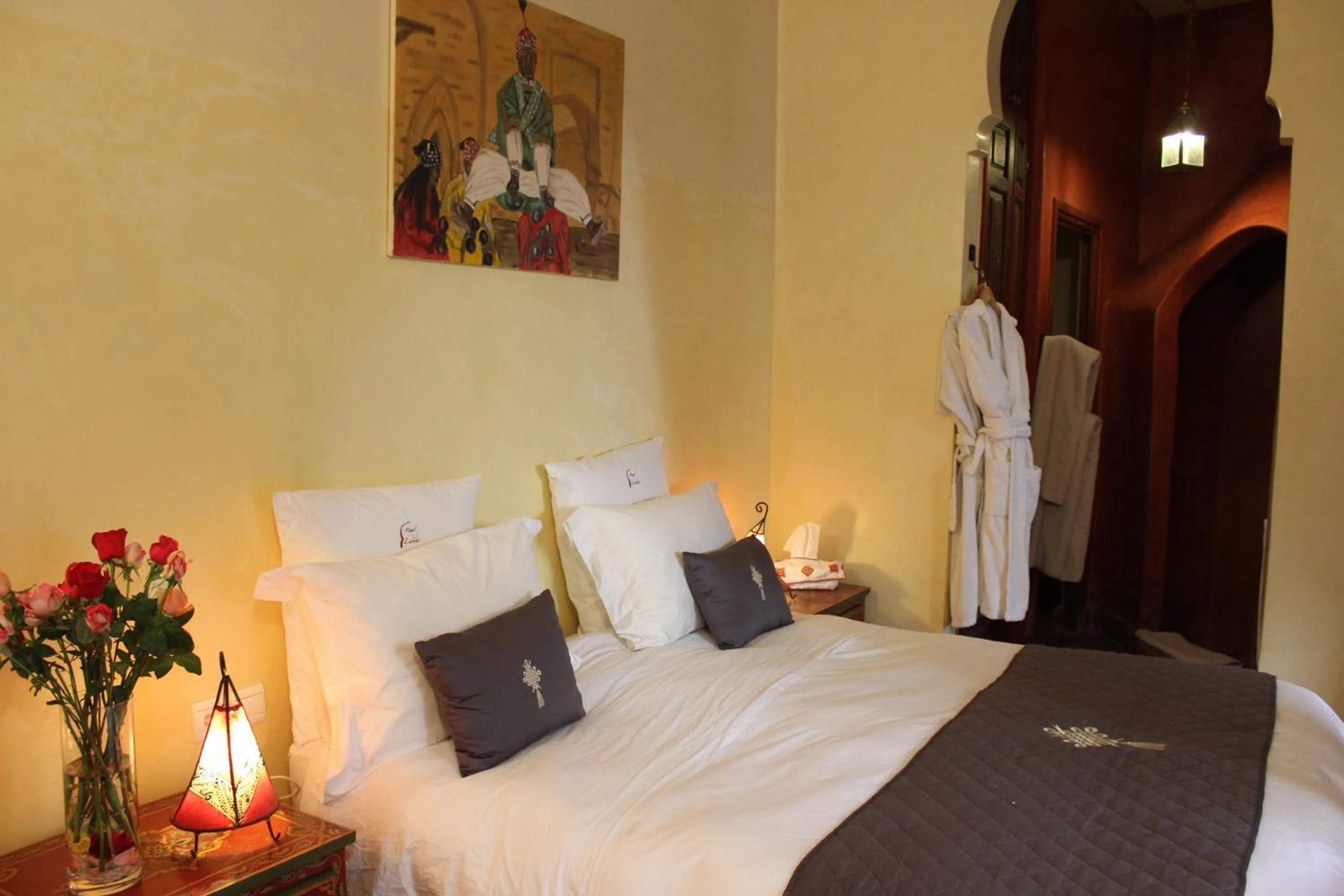 Bed in Riad Léna & Spa