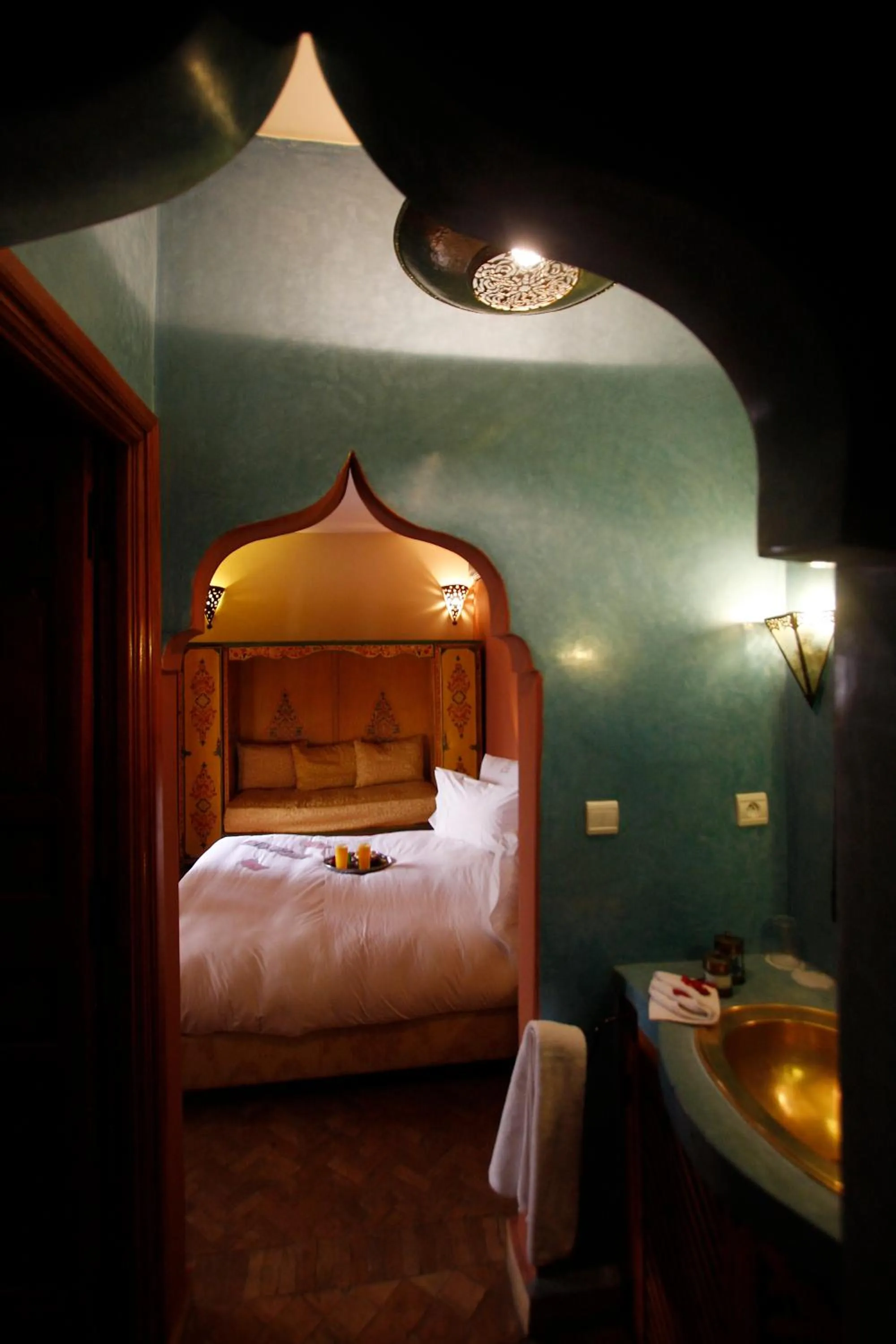 Bed in Riad Léna & Spa