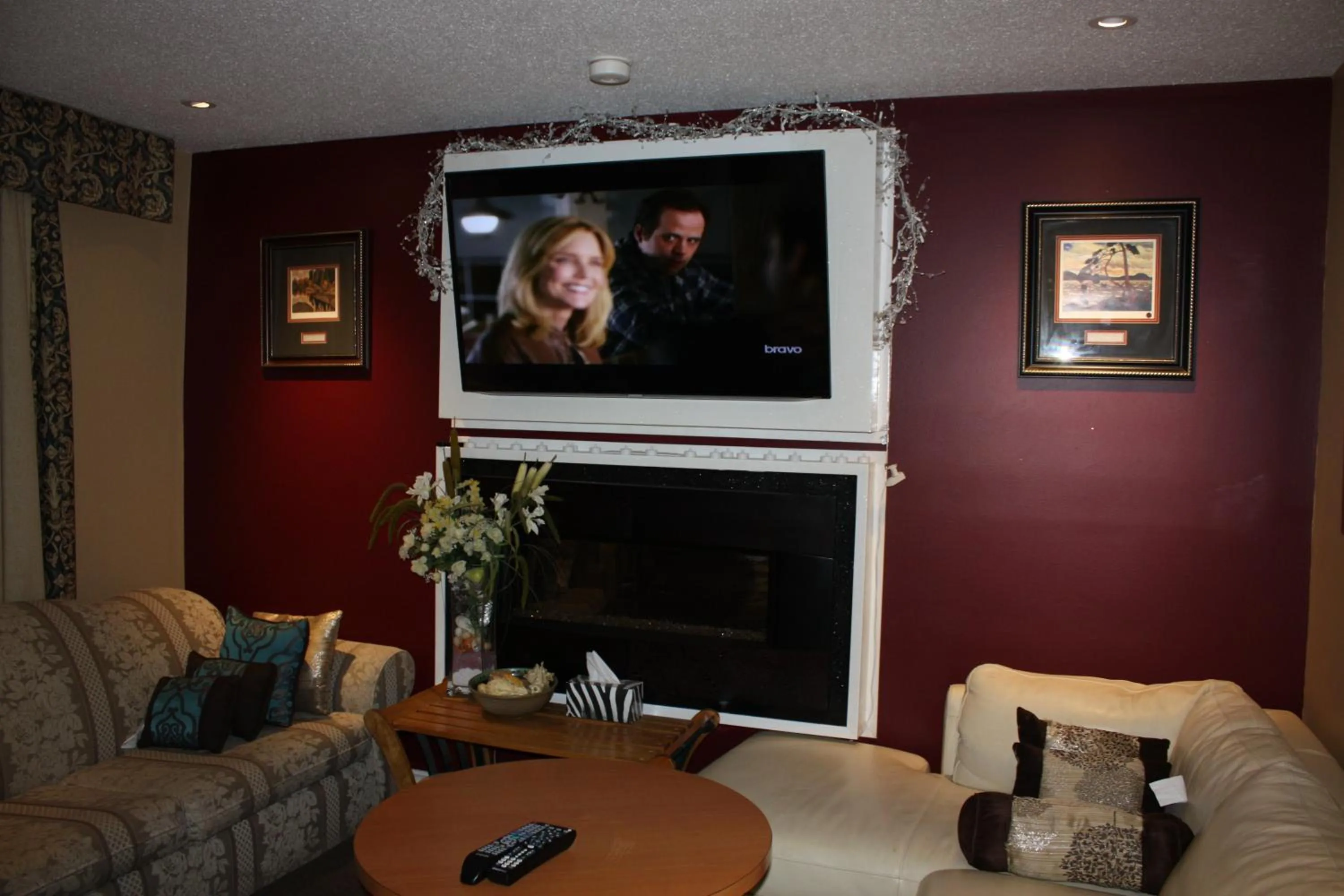 Lobby or reception in Hillcrest Motel