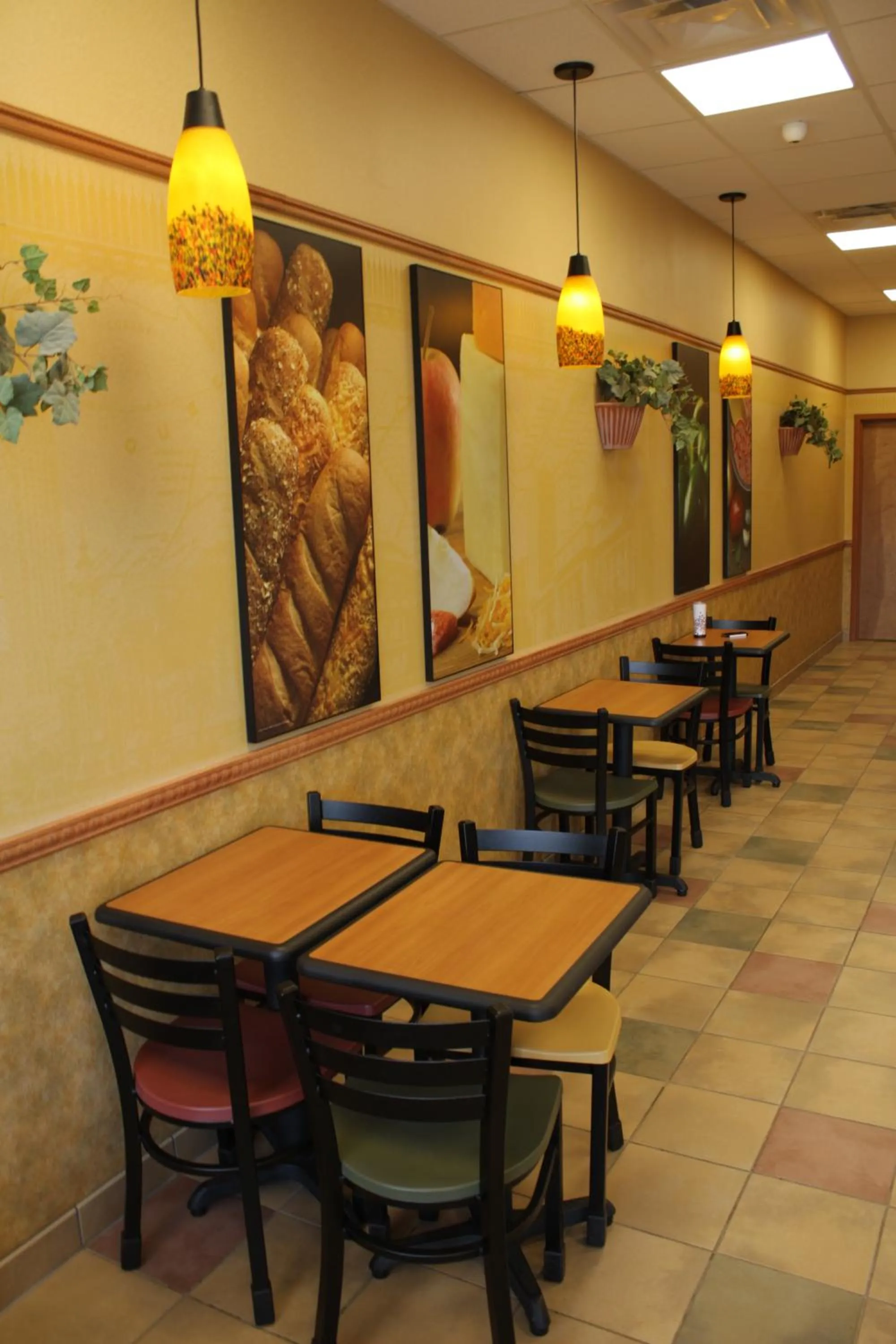 Restaurant/places to eat in Hillcrest Motel