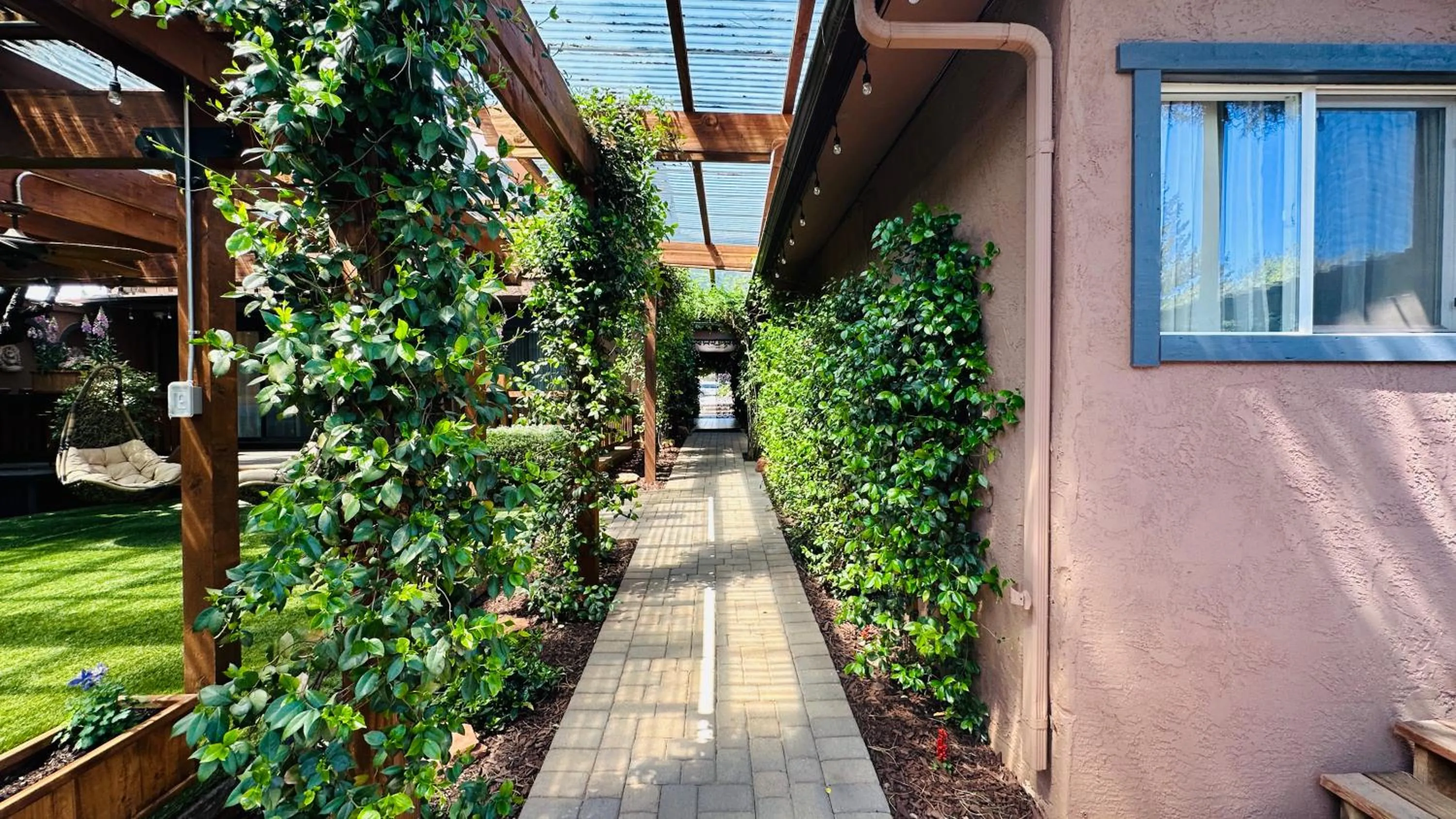 Lantern Light Inn - Romantic Getaway