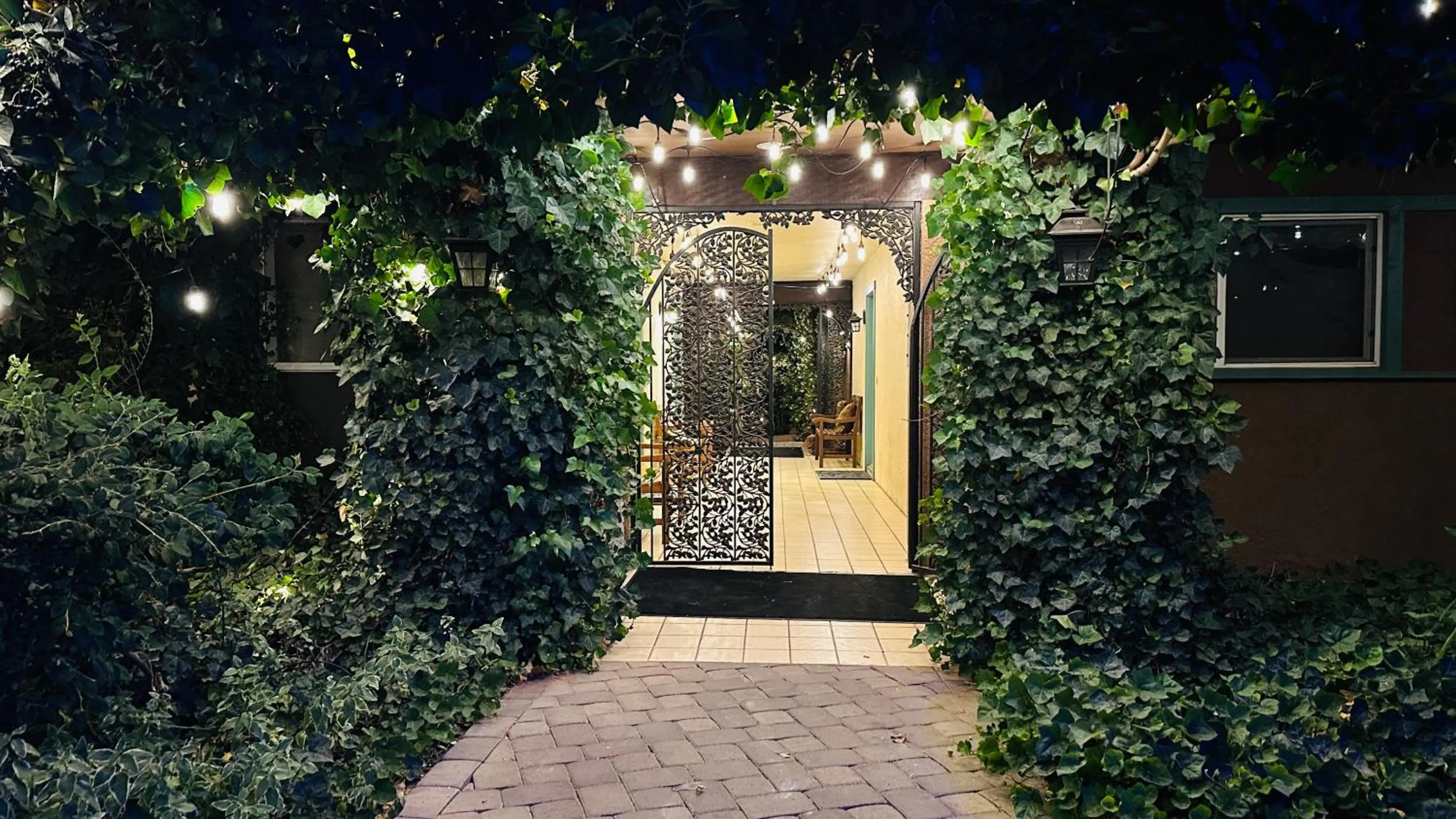 Lantern Light Inn - Romantic Getaway