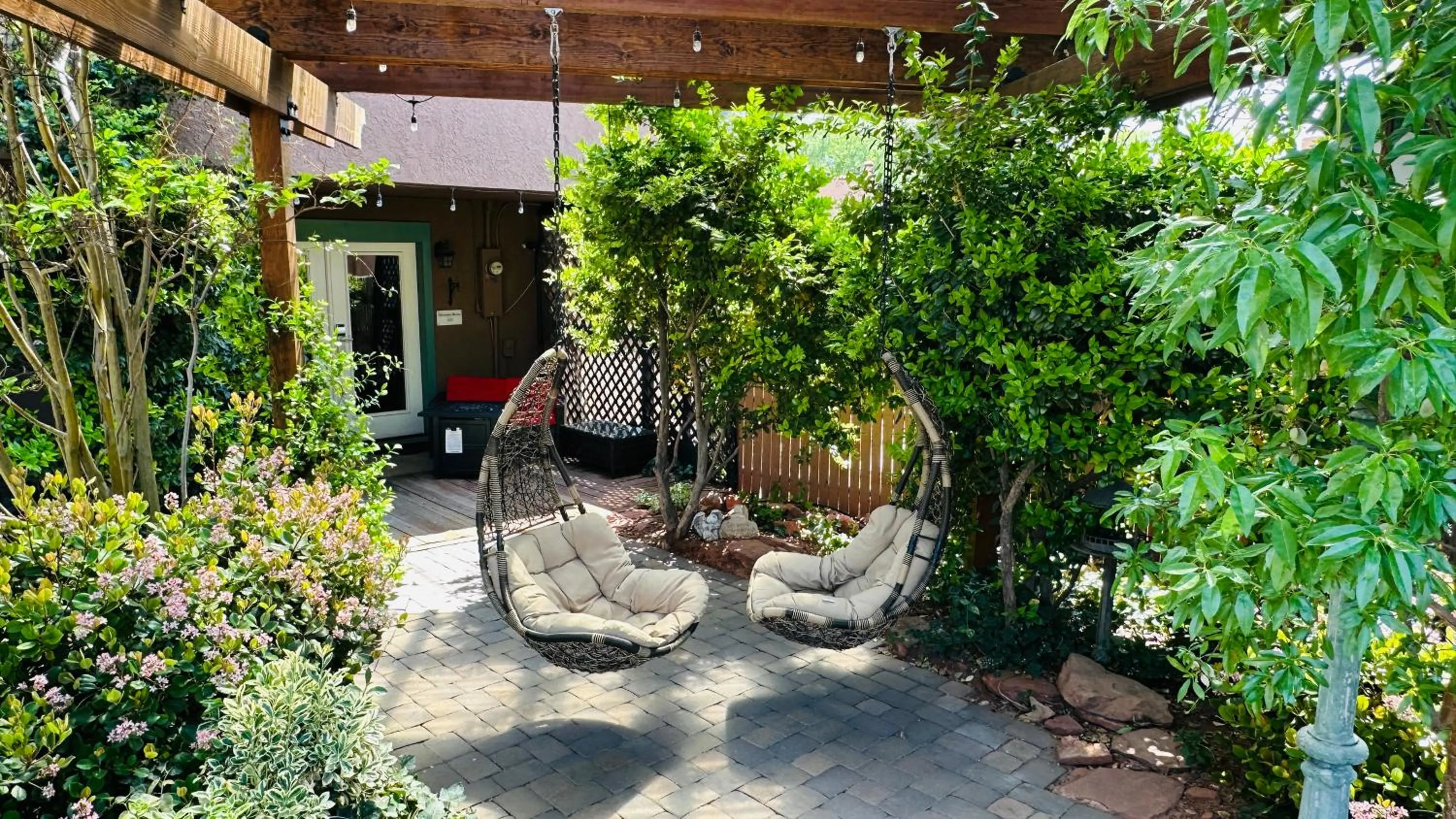 Lantern Light Inn - Romantic Getaway