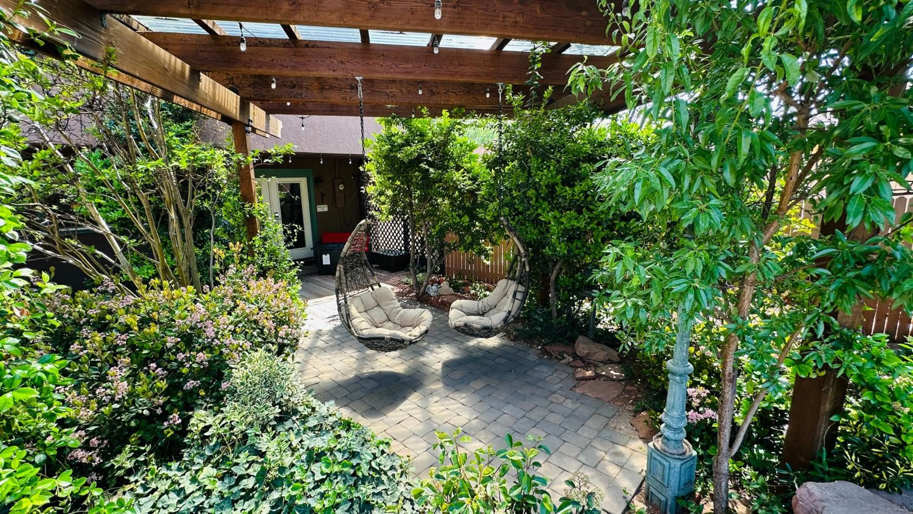 Lantern Light Inn - Romantic Getaway