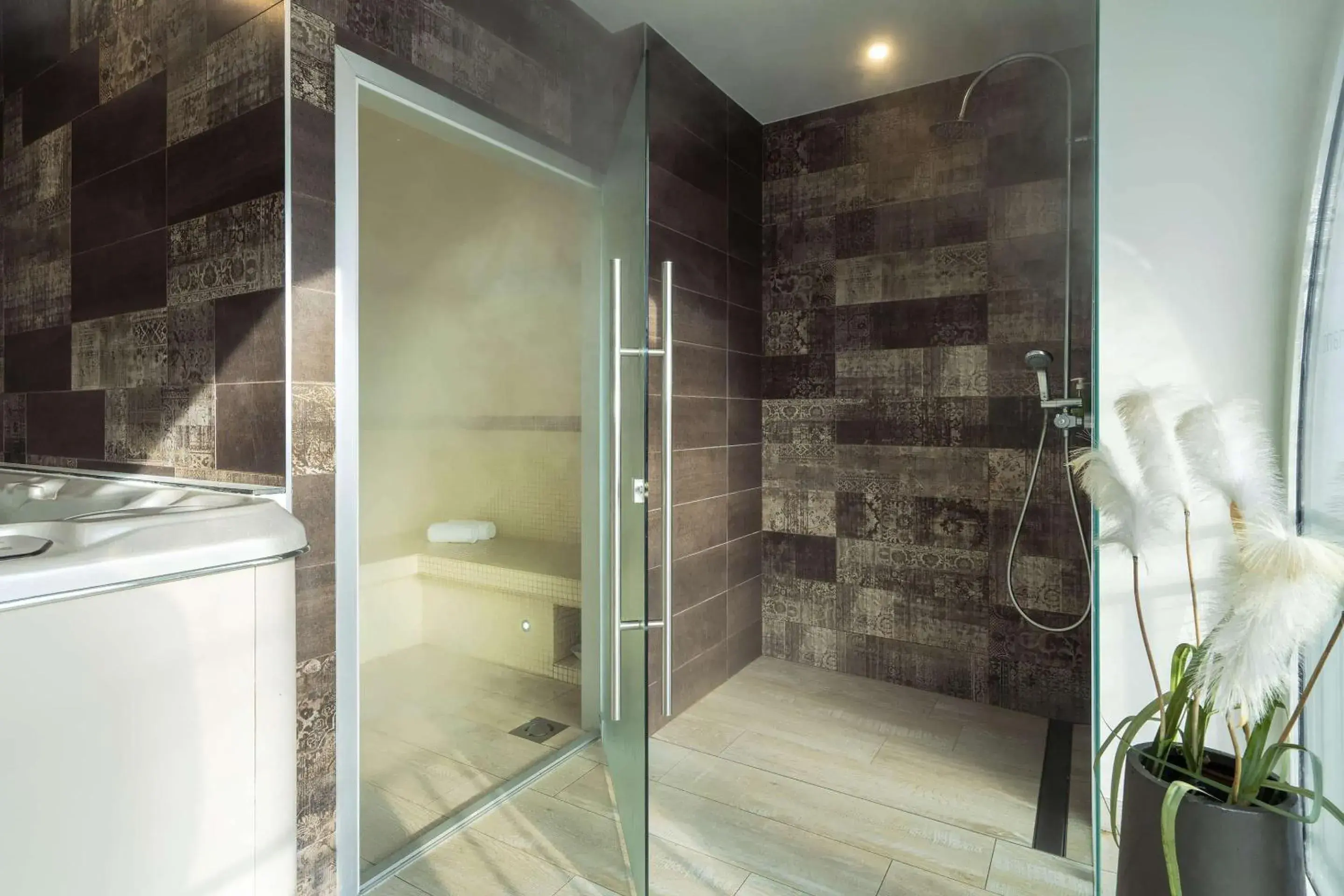 Spa and wellness centre/facilities in Best Western Plus Villa Saint Antoine Hotel & Spa Spa and wellness centre/facilities in Best Western Plus Villa Saint Antoine Hotel & Spa