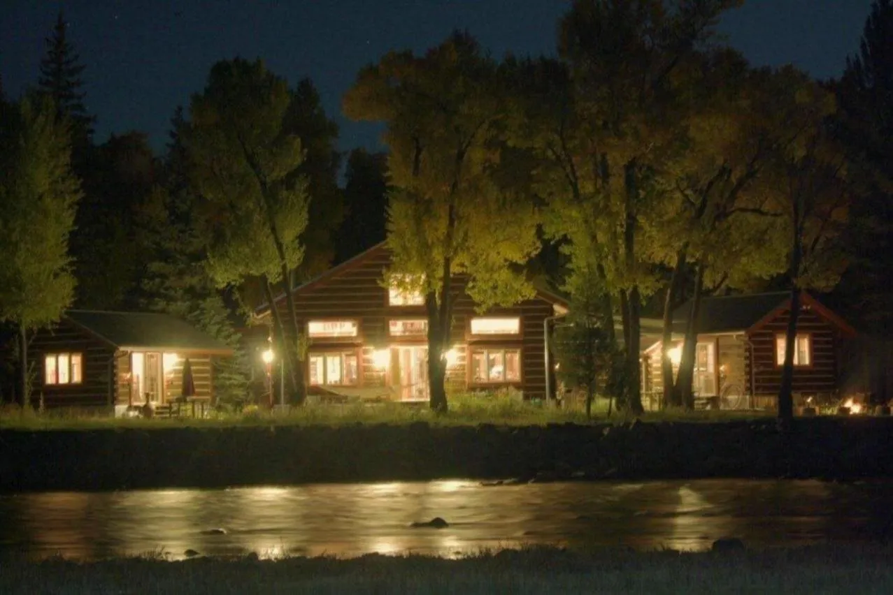 Riverside Meadows Cabins