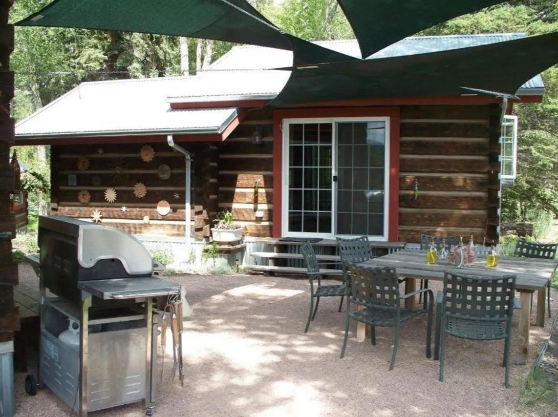 Riverside Meadows Cabins