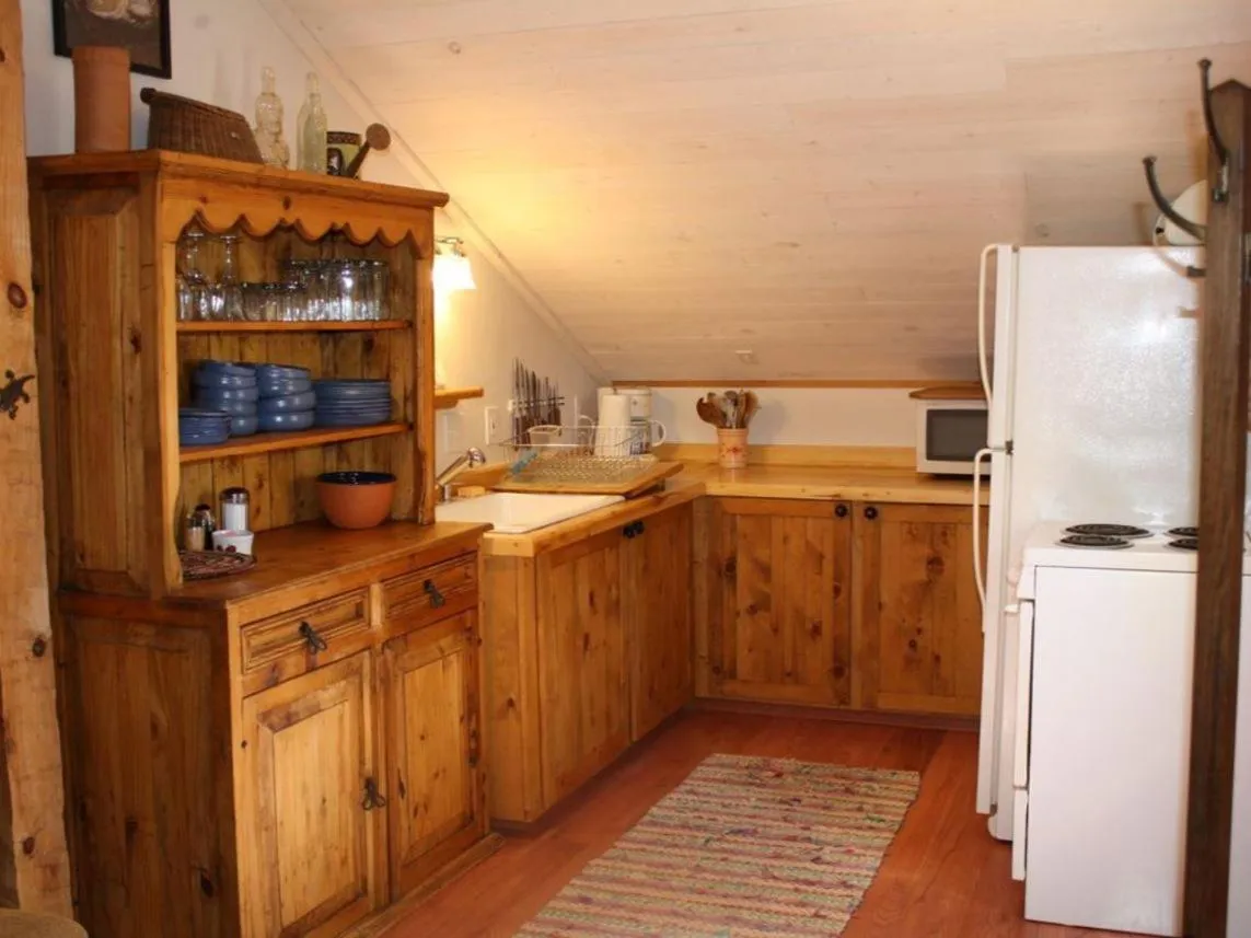 Riverside Meadows Cabins