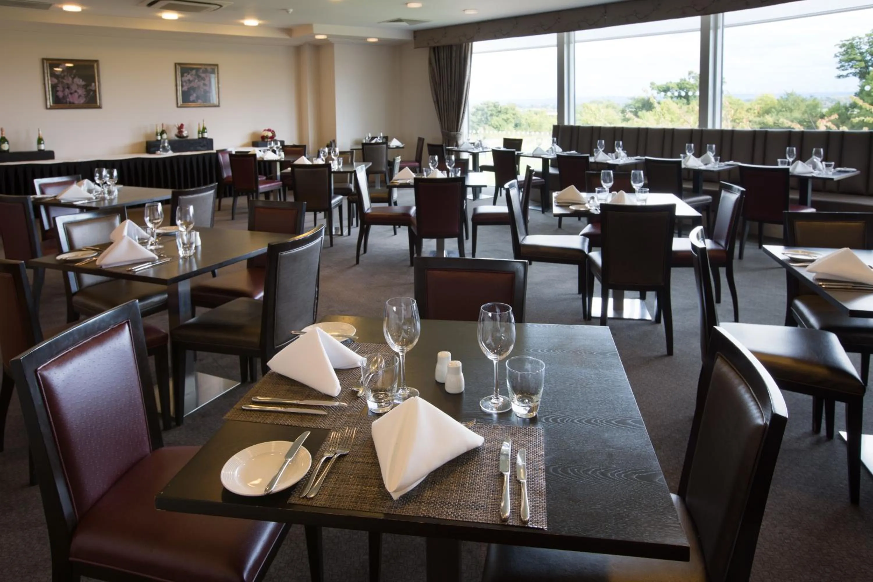 Restaurant/places to eat in The Oxfordshire Golf & Spa Hotel
