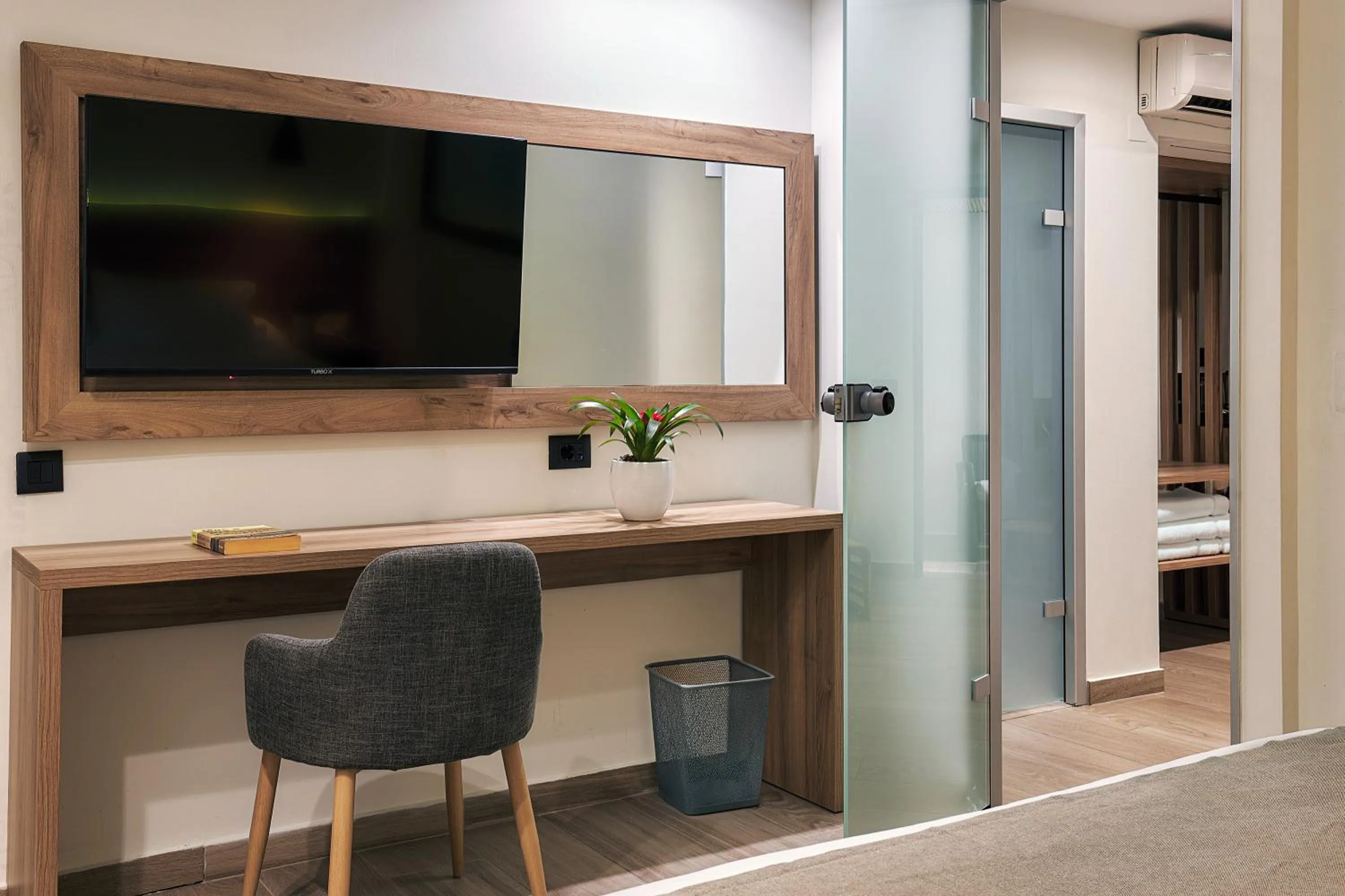 TV and multimedia in Dionisos Hotel