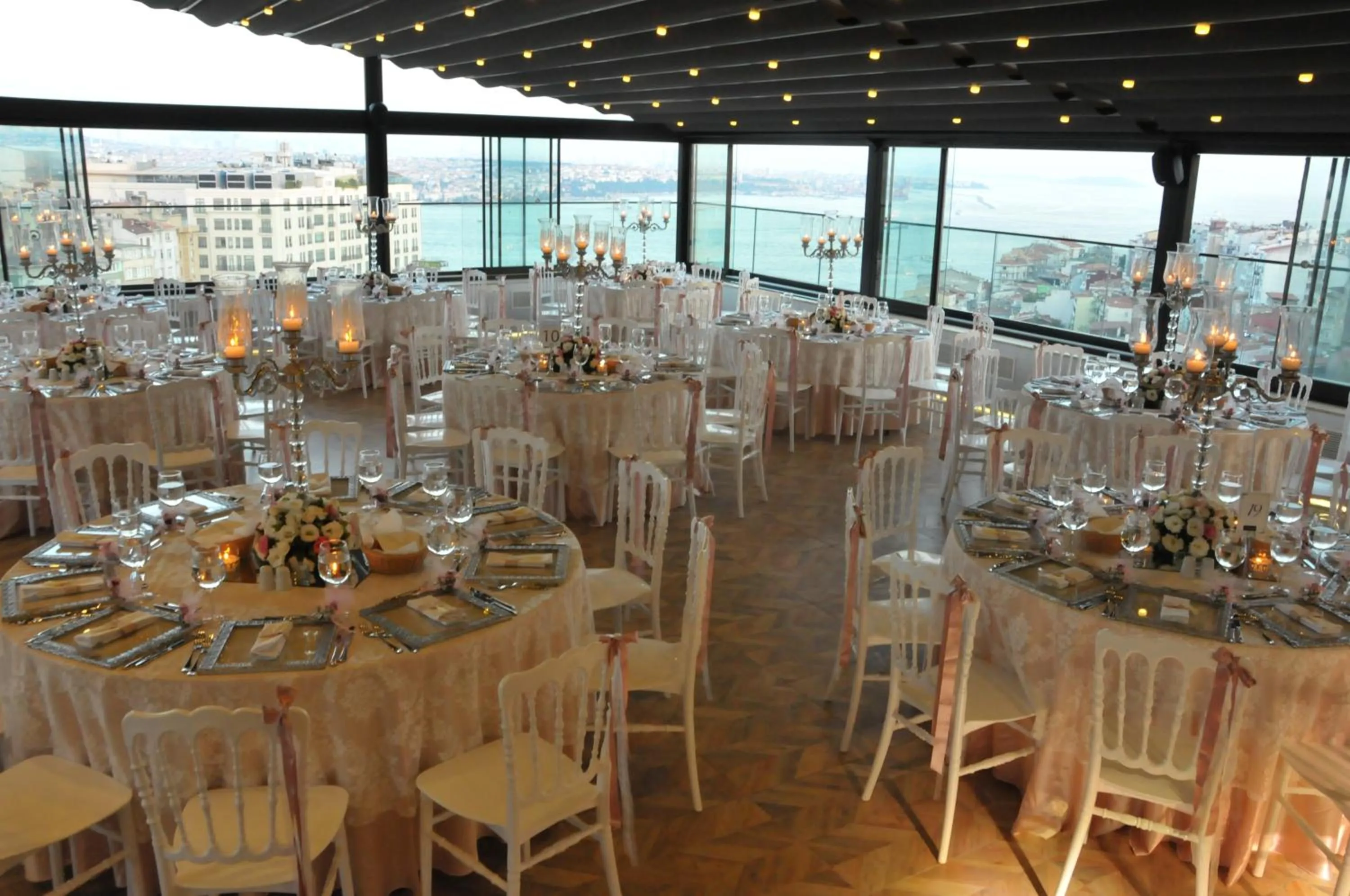 Balcony/Terrace in Innpera Hotel