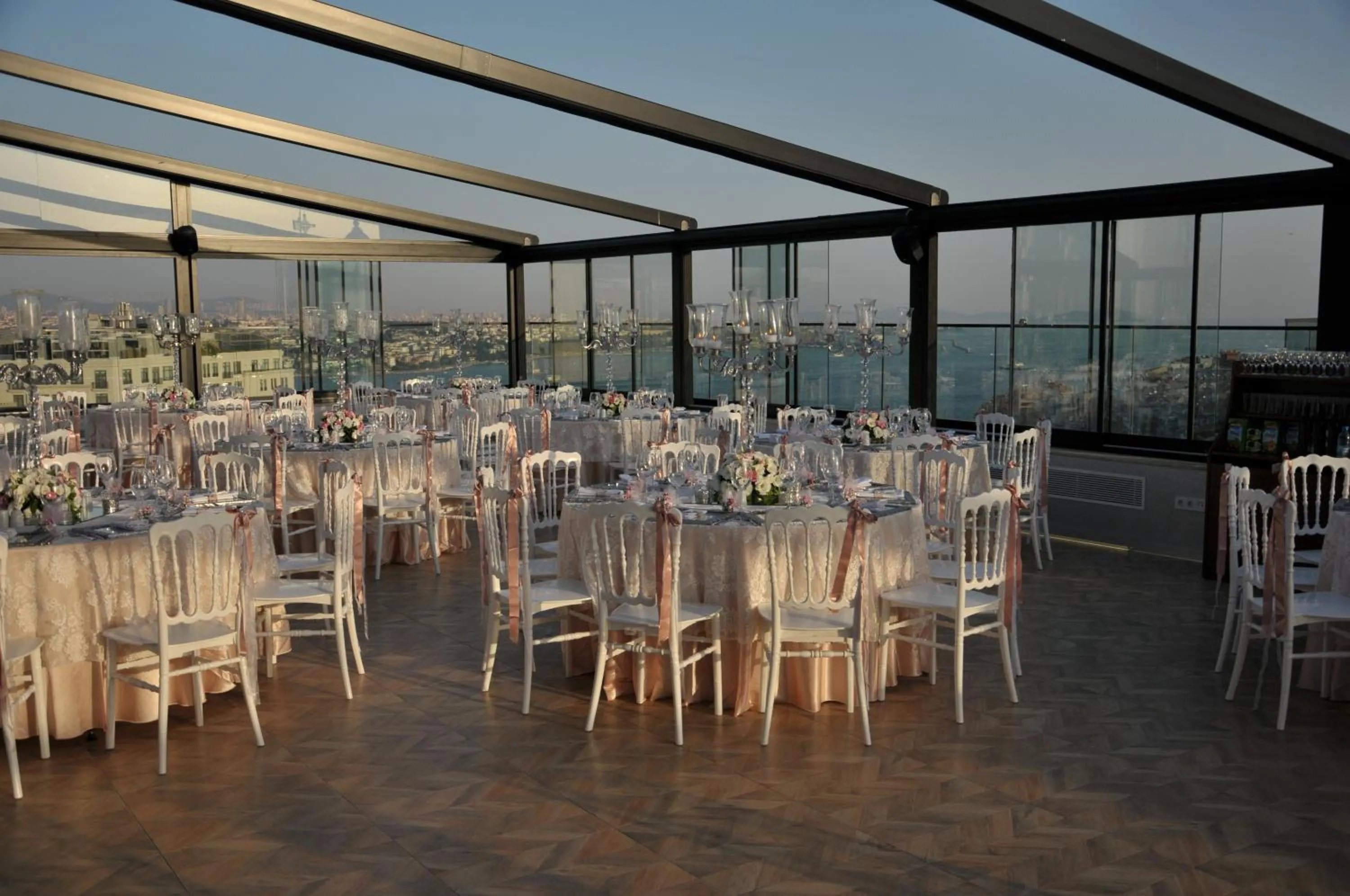 Balcony/Terrace in Innpera Hotel