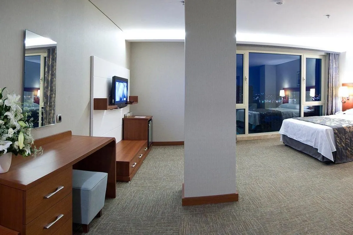 Bed in Innpera Hotel