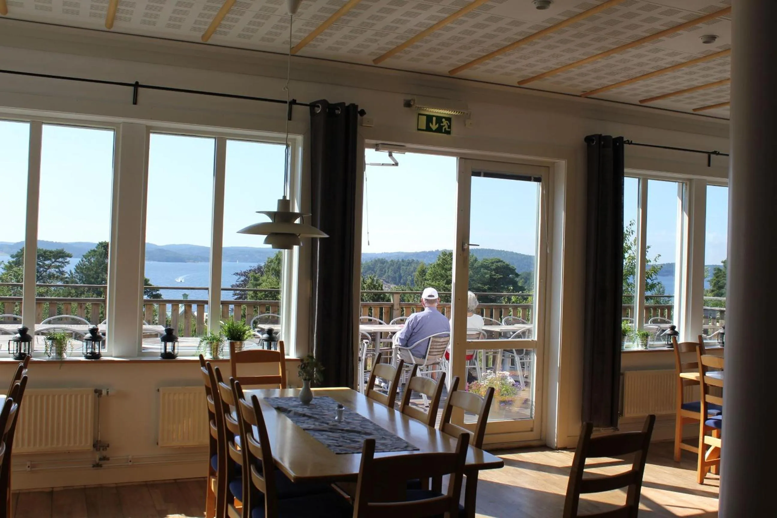 Restaurant/places to eat in Åh Stifts- & Konferensgård