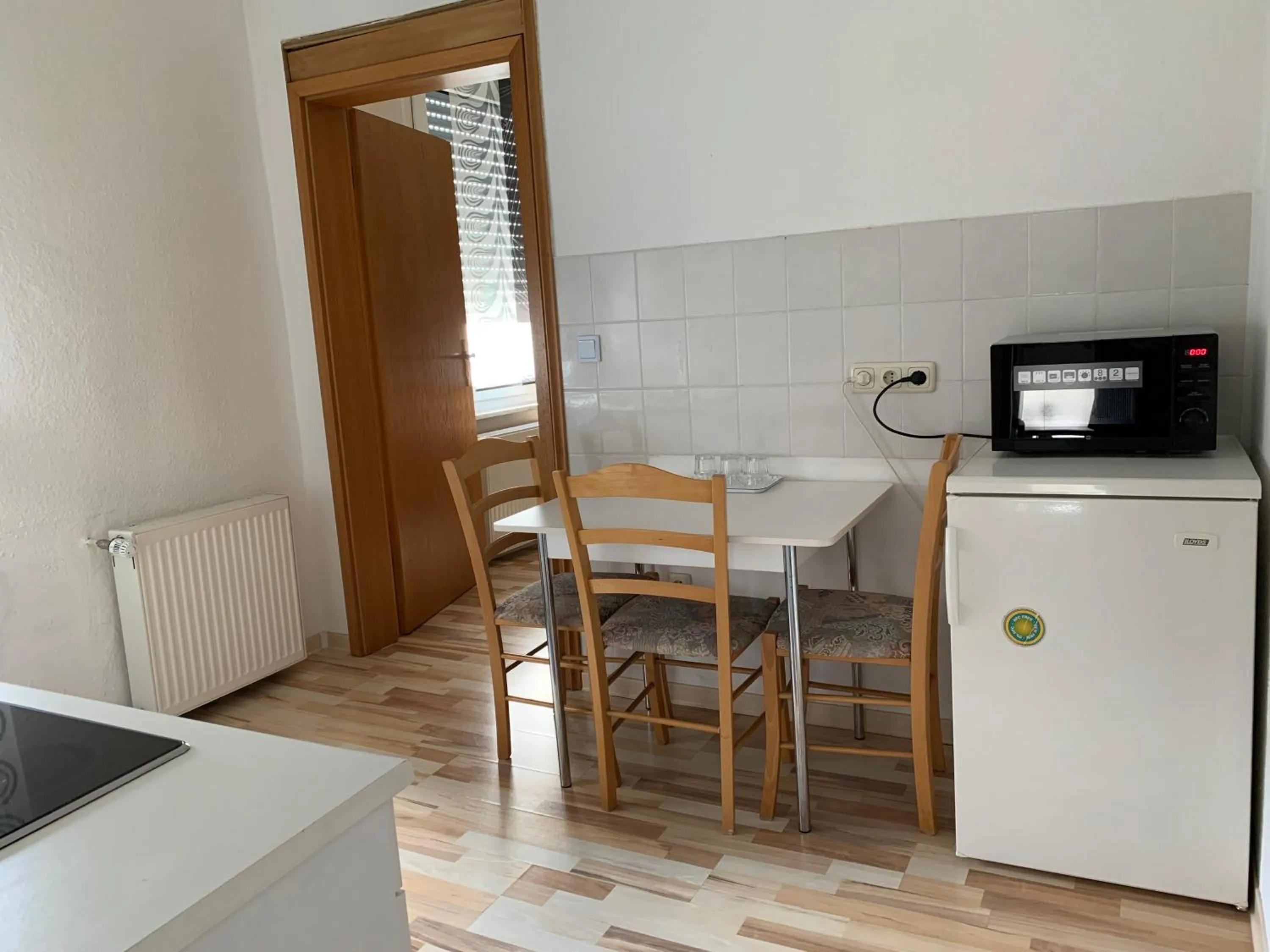 Kitchen or kitchenette in Hotel am Freihafen