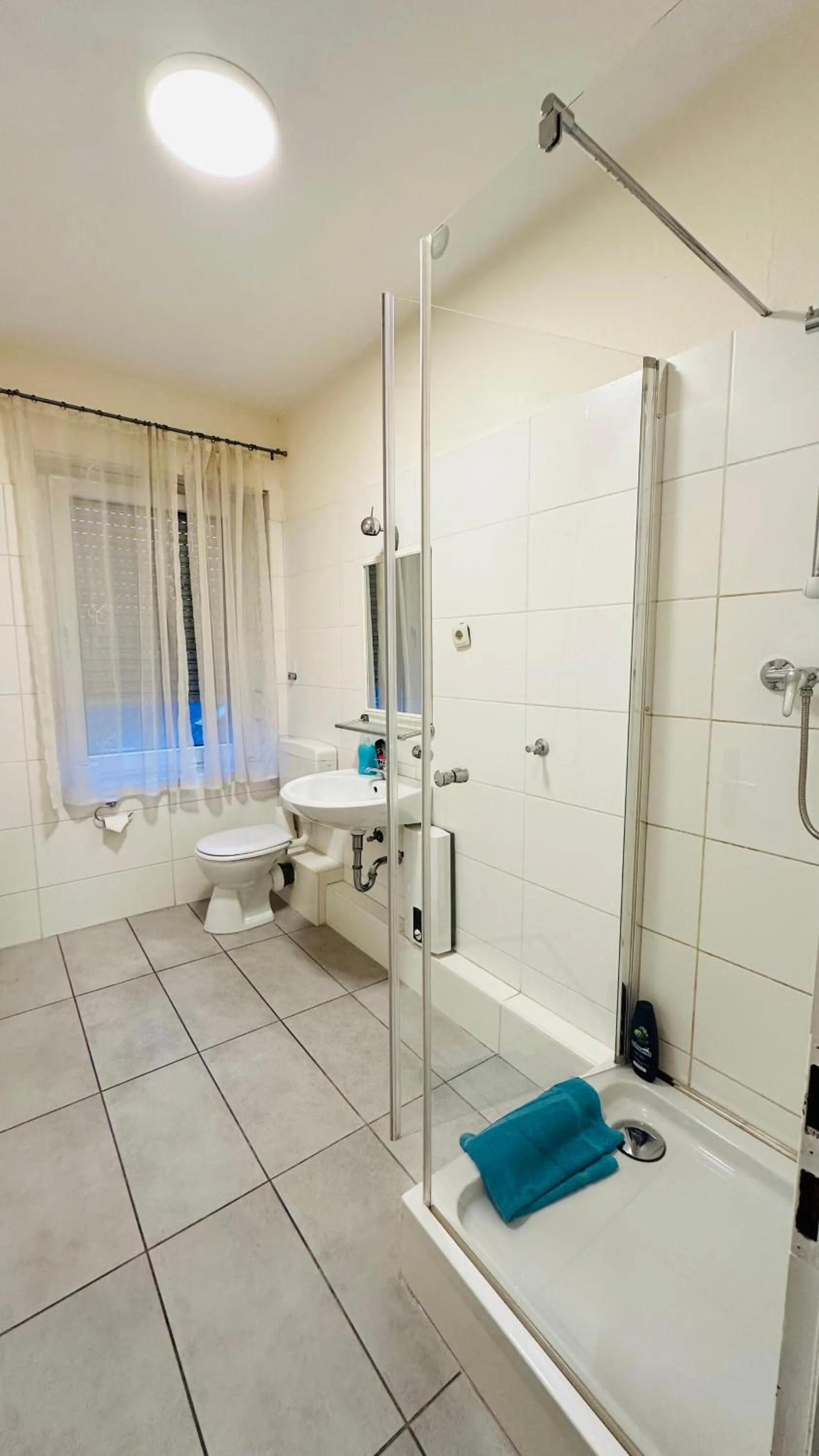 Bathroom in Hotel am Freihafen