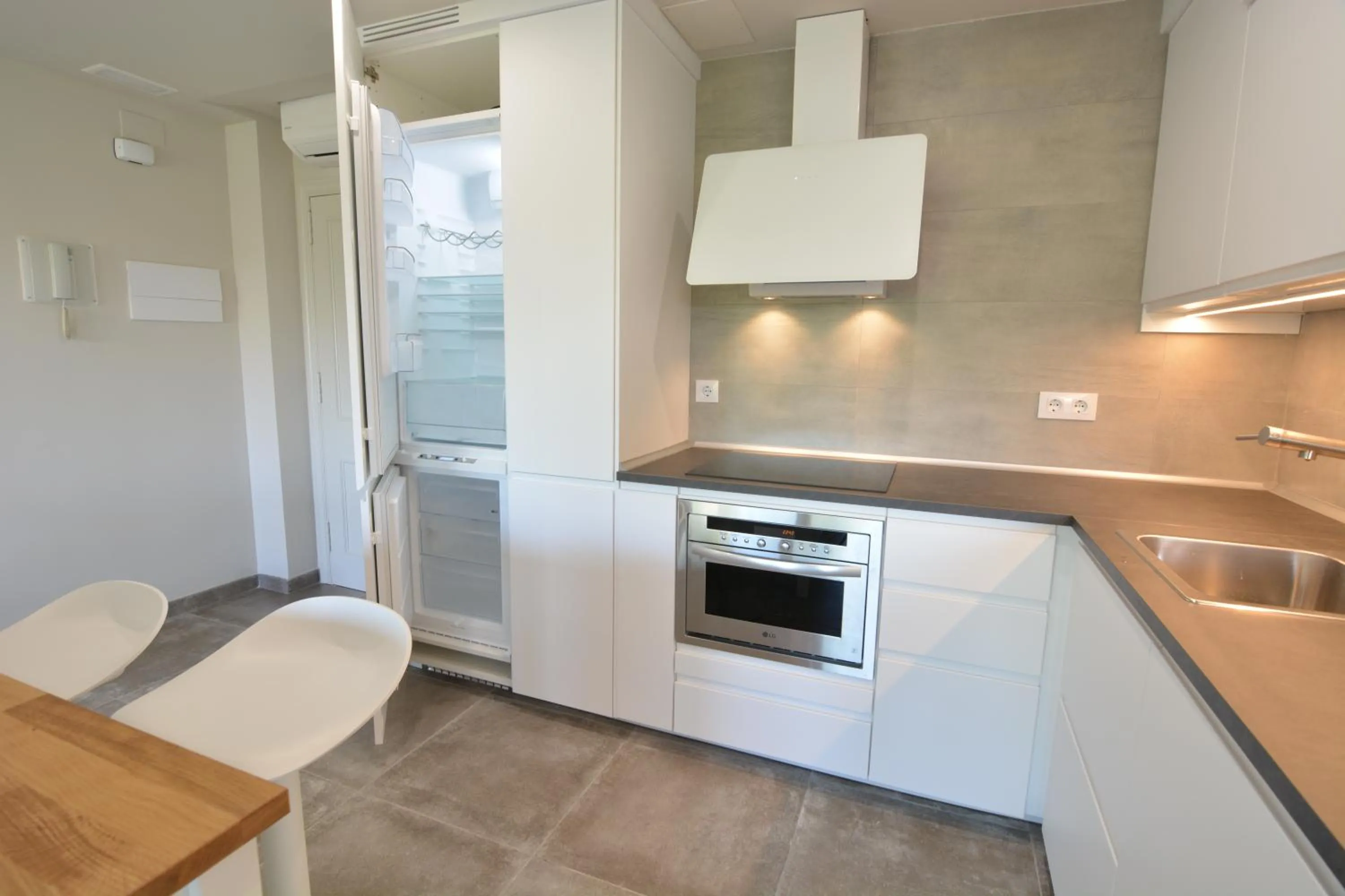 Kitchen or kitchenette in Saval Cala Font
