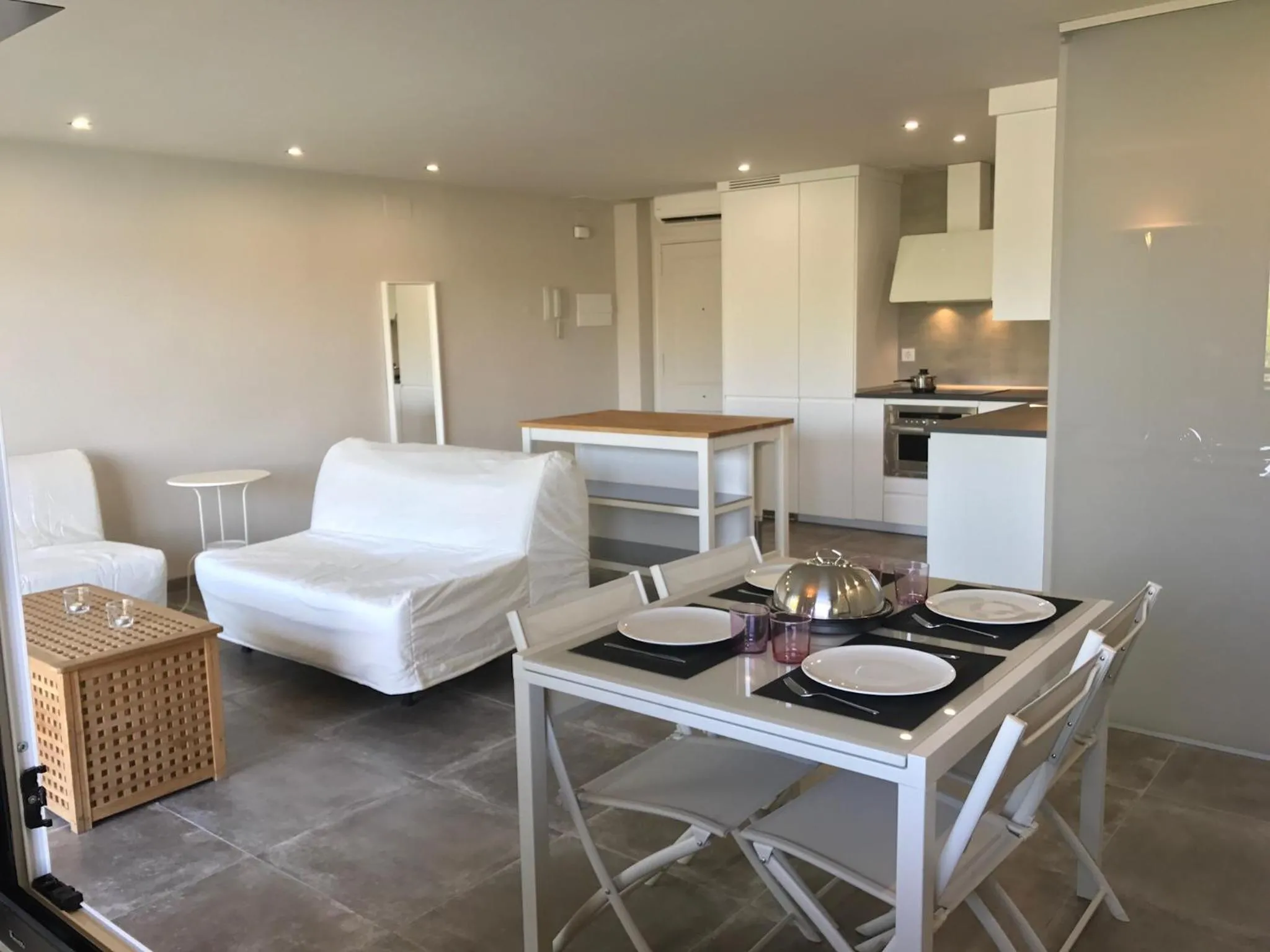 Dining area in Saval Cala Font