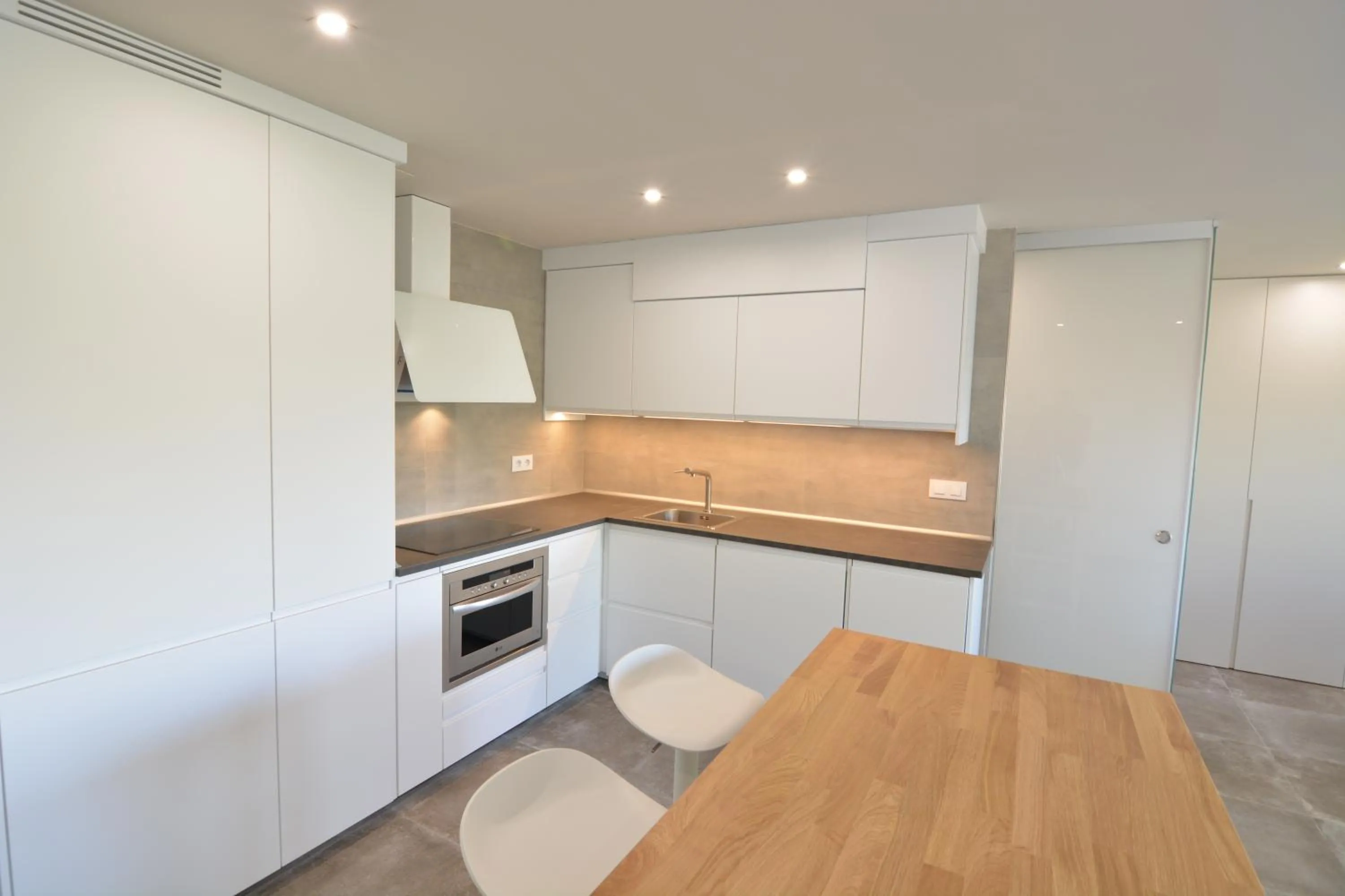 Kitchen or kitchenette in Saval Cala Font