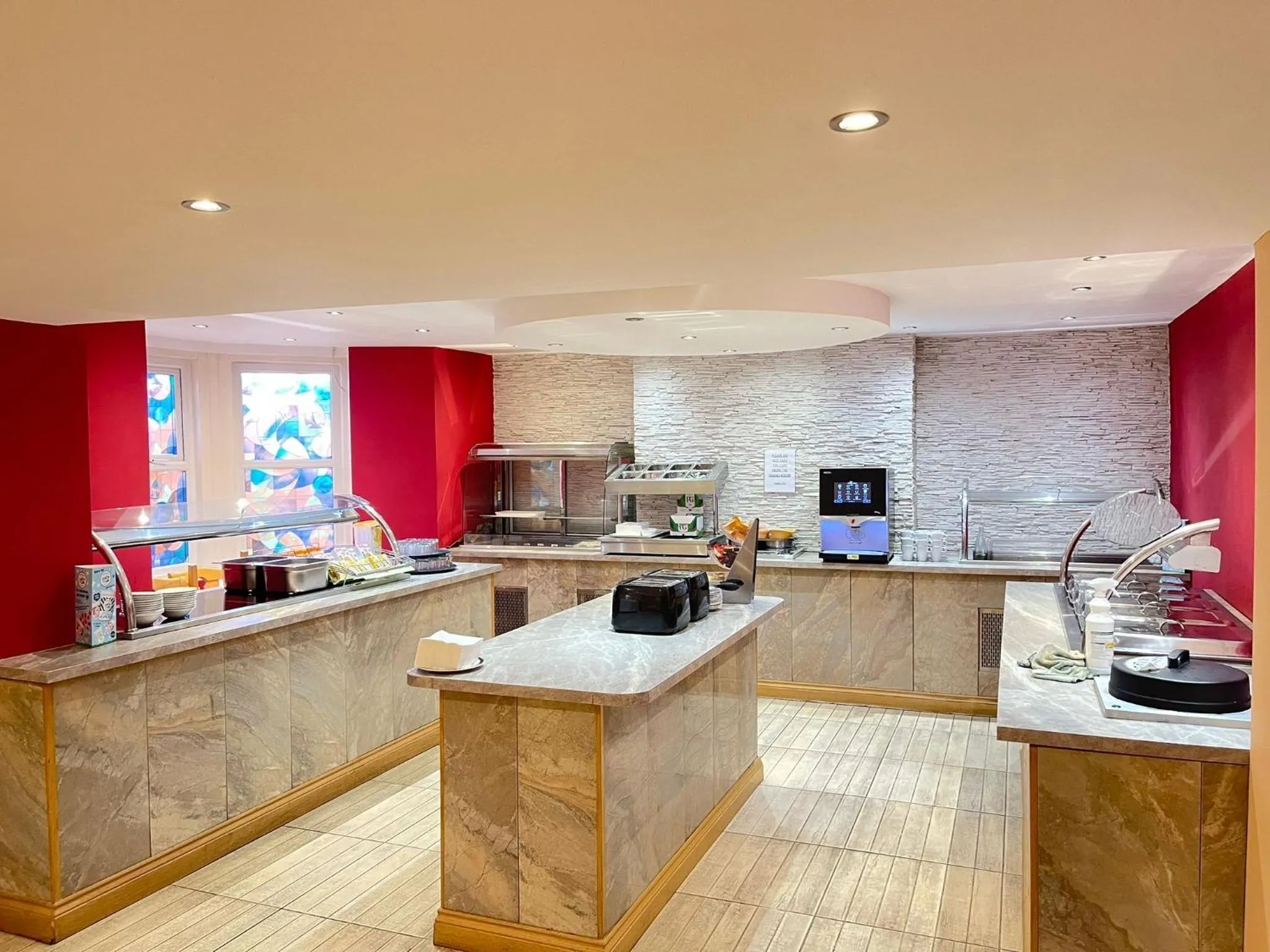 Dining area in Four Saints Brig Y Don Hotel