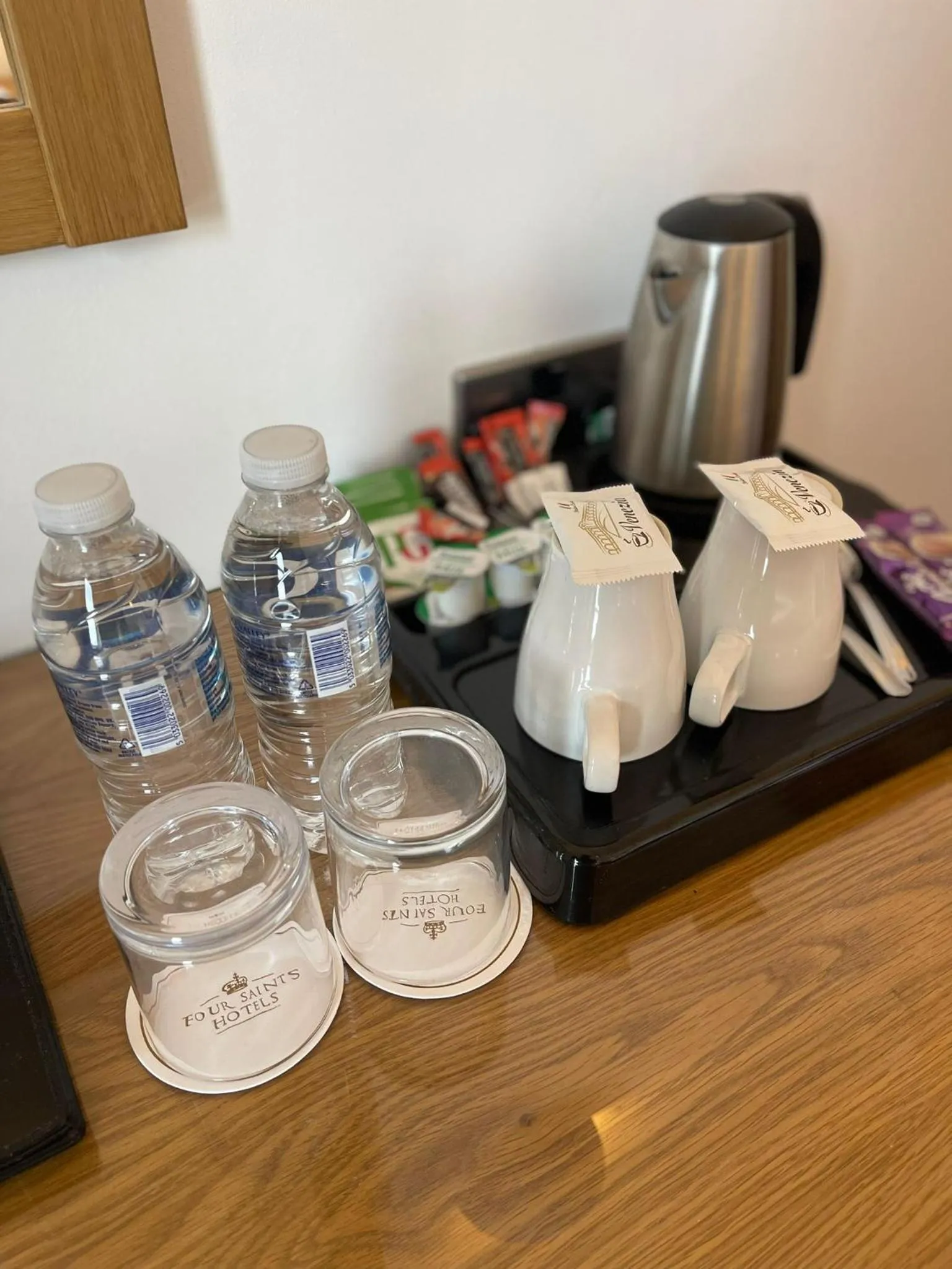 Coffee/tea facilities in Four Saints Brig Y Don Hotel