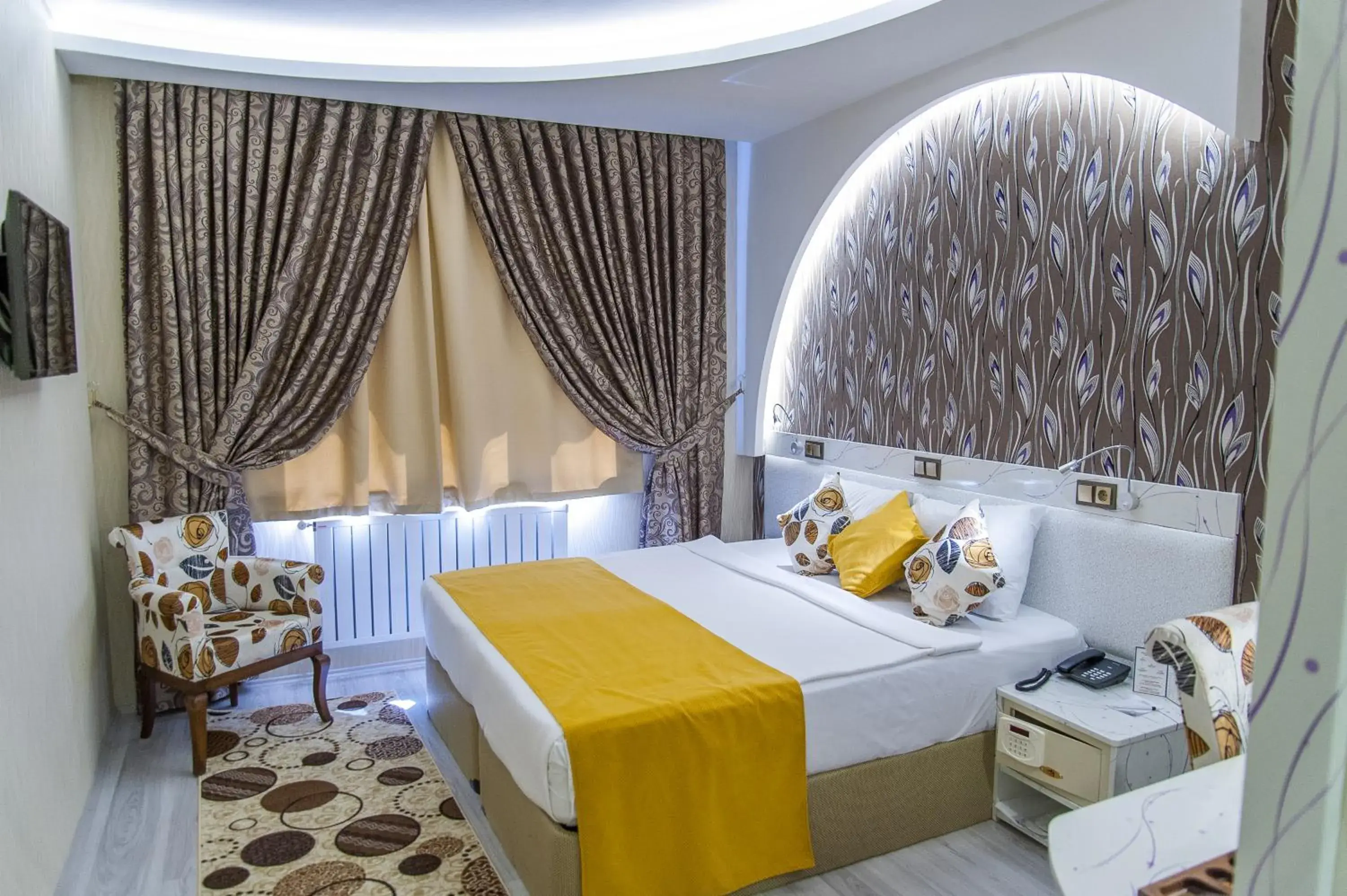 Photo of the whole room, Bed in Dündar Hotel Photo of the whole room, Bed in Dündar Hotel