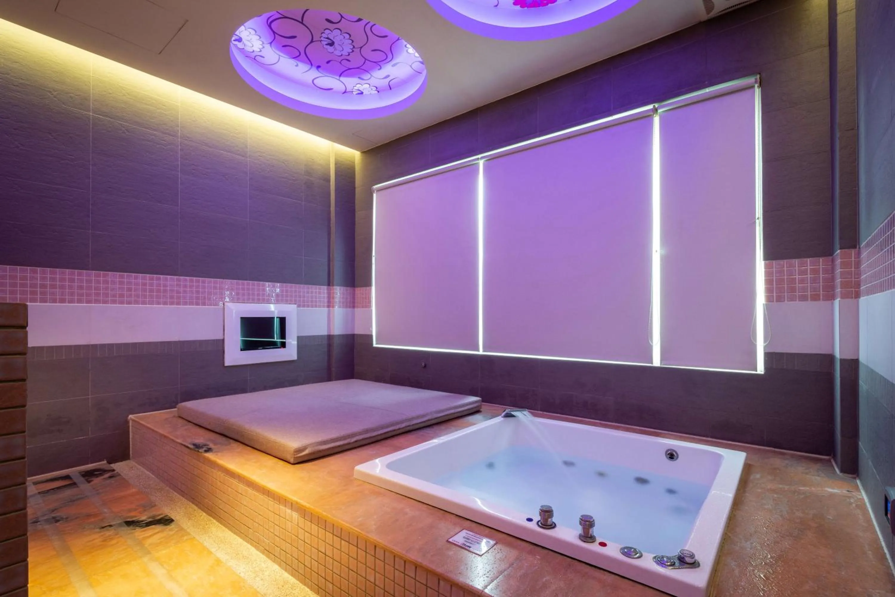 Area and facilities in Vogue Boutique Motel