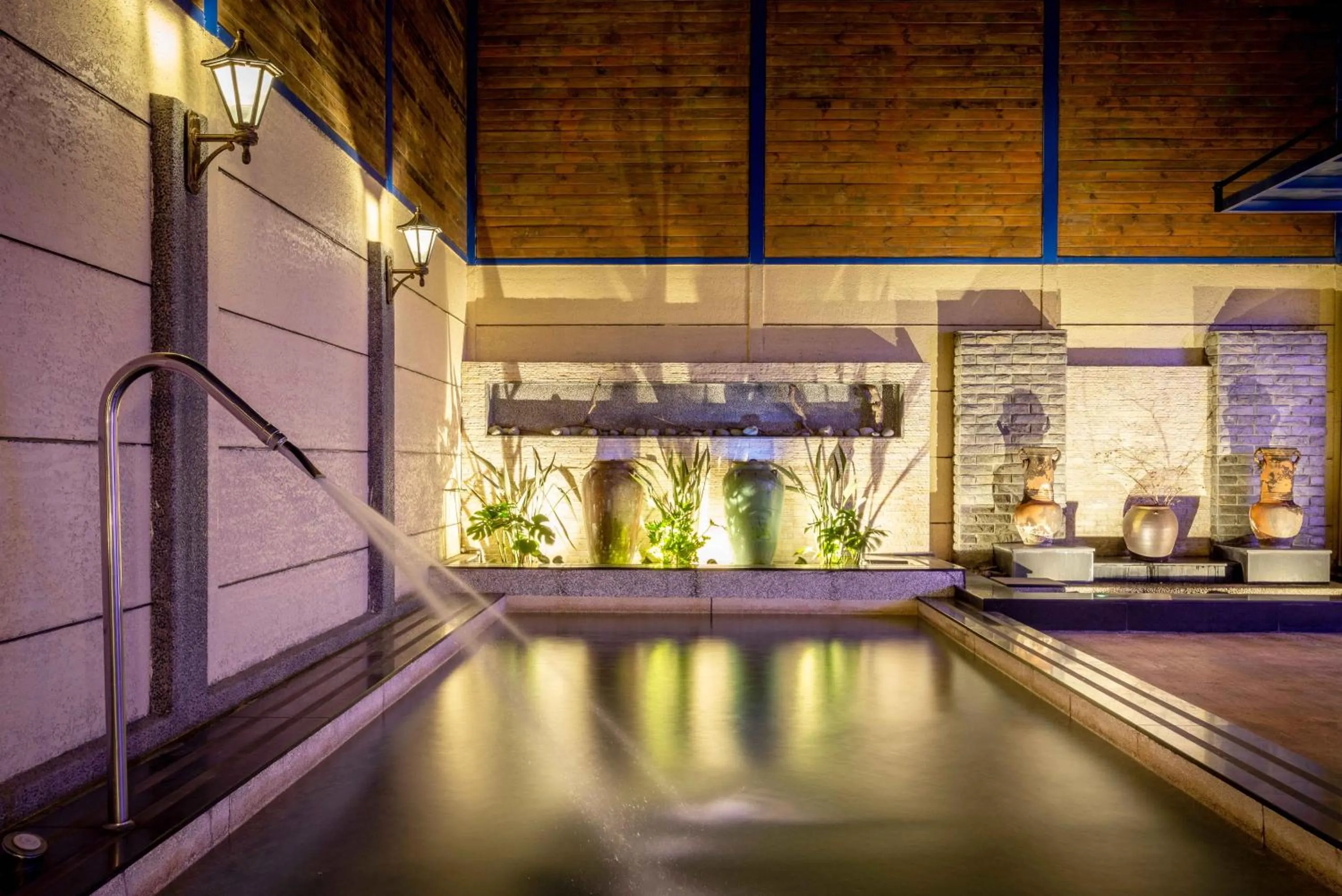 Swimming pool in Vogue Boutique Motel