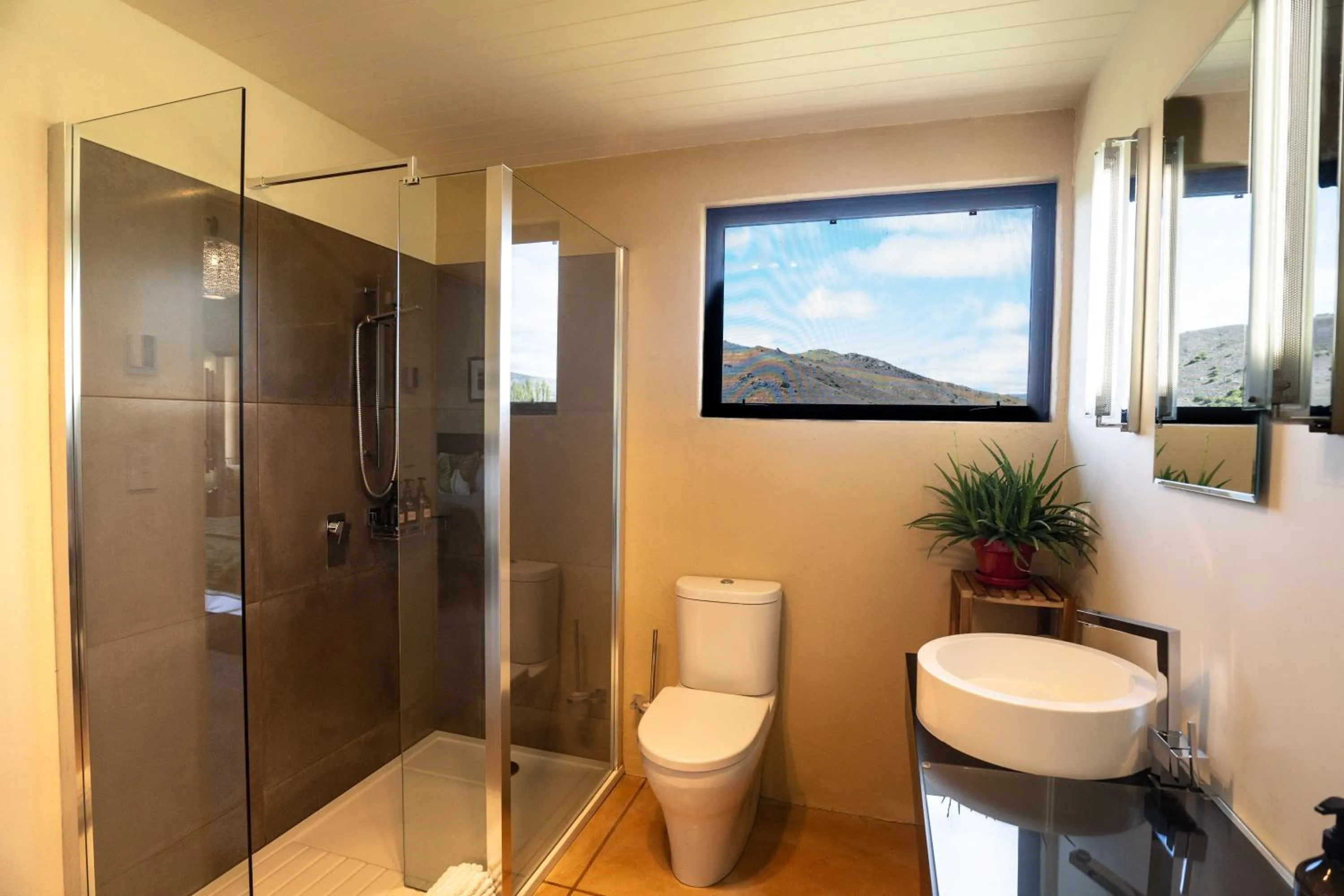 Shower in Bannockburn House