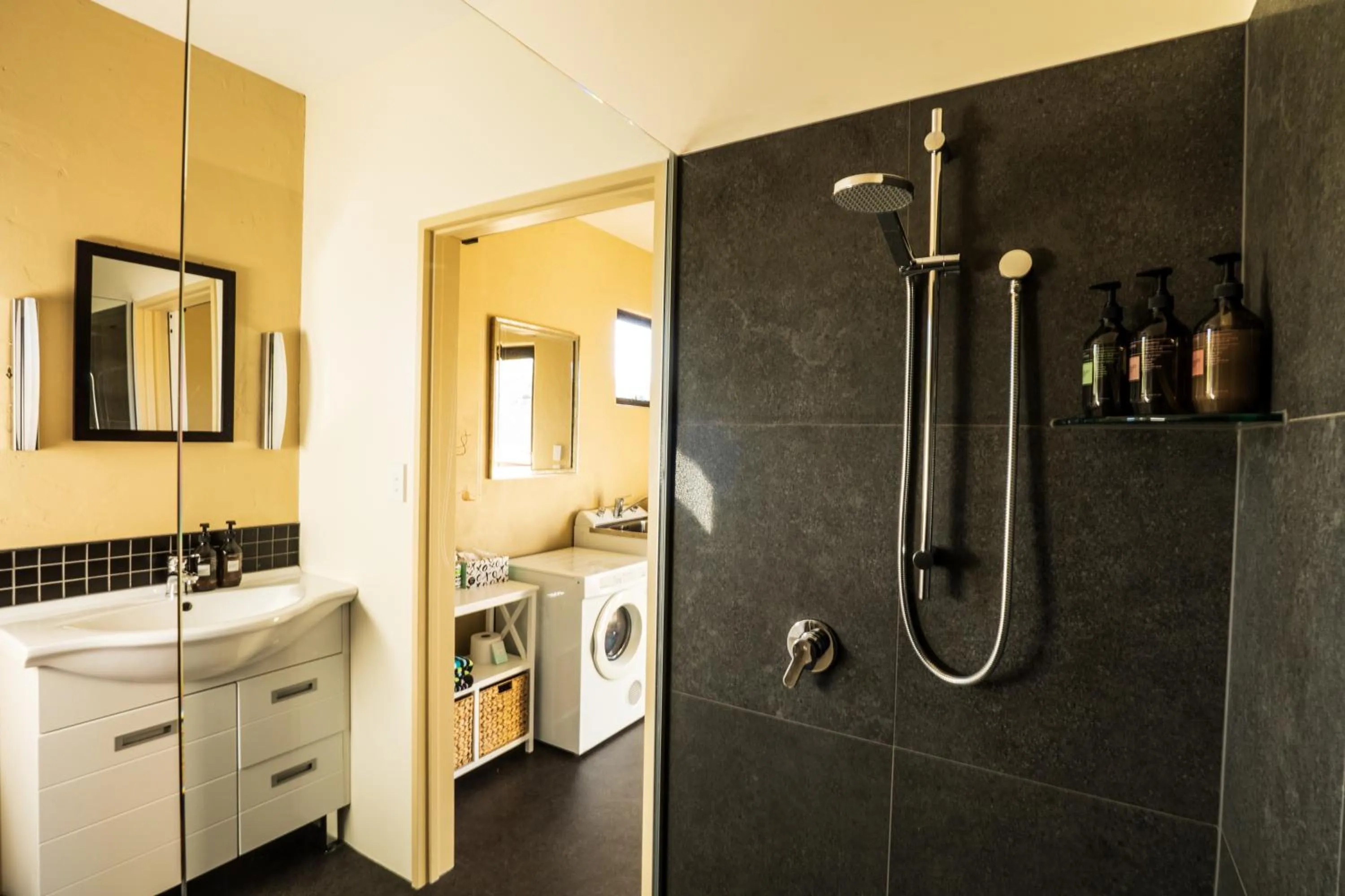 Bathroom in Bannockburn House