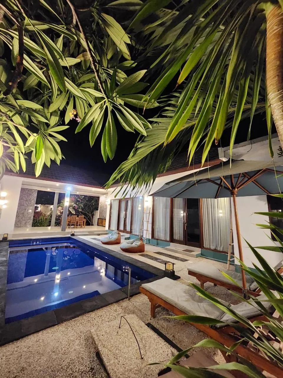 Villa Pine Tree