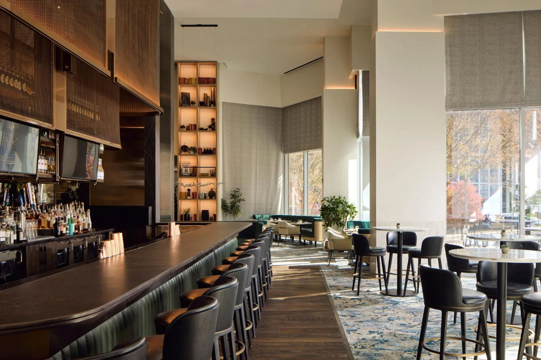 Lounge or bar in Loews Atlanta Hotel
