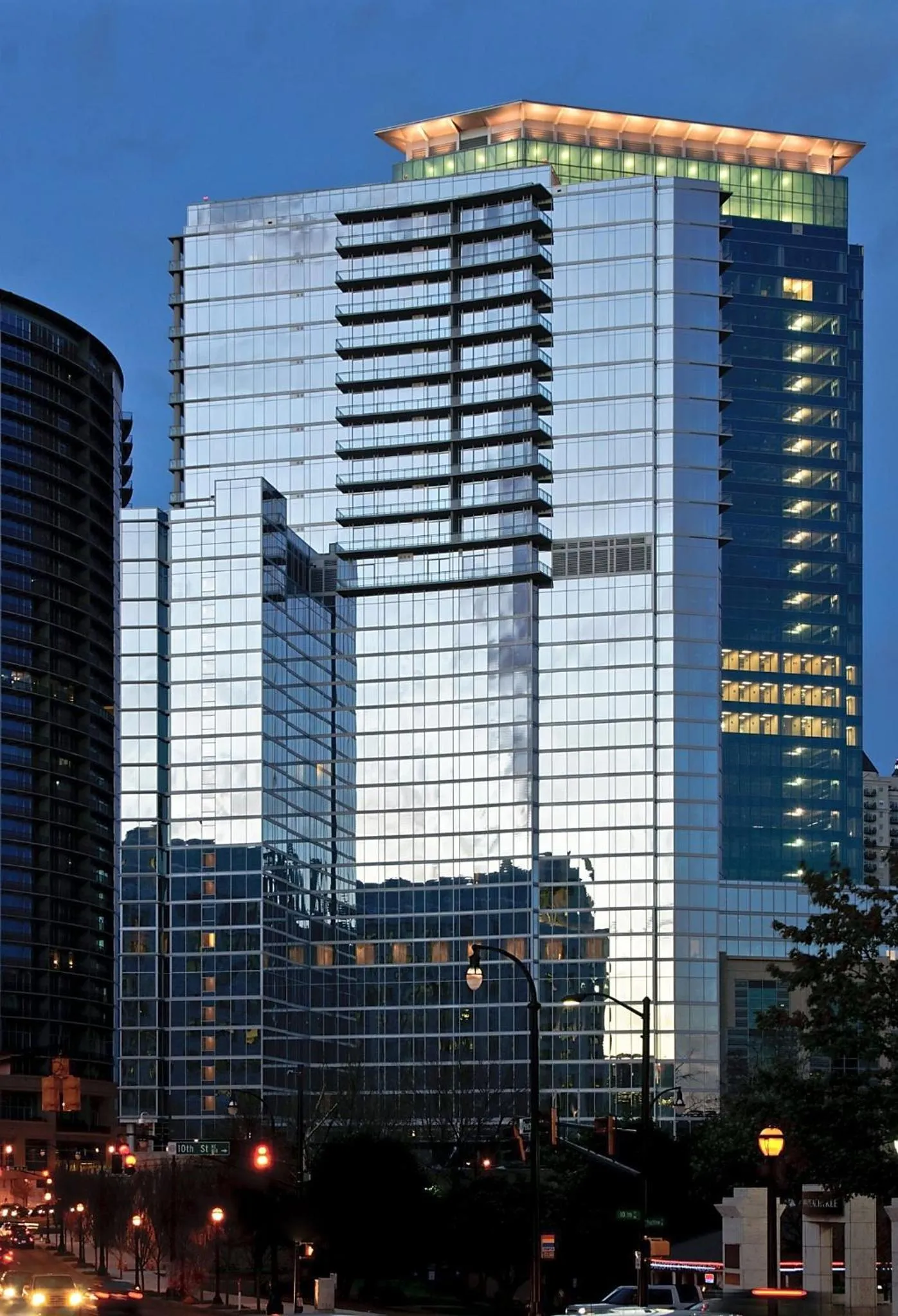 Property building in Loews Atlanta Hotel