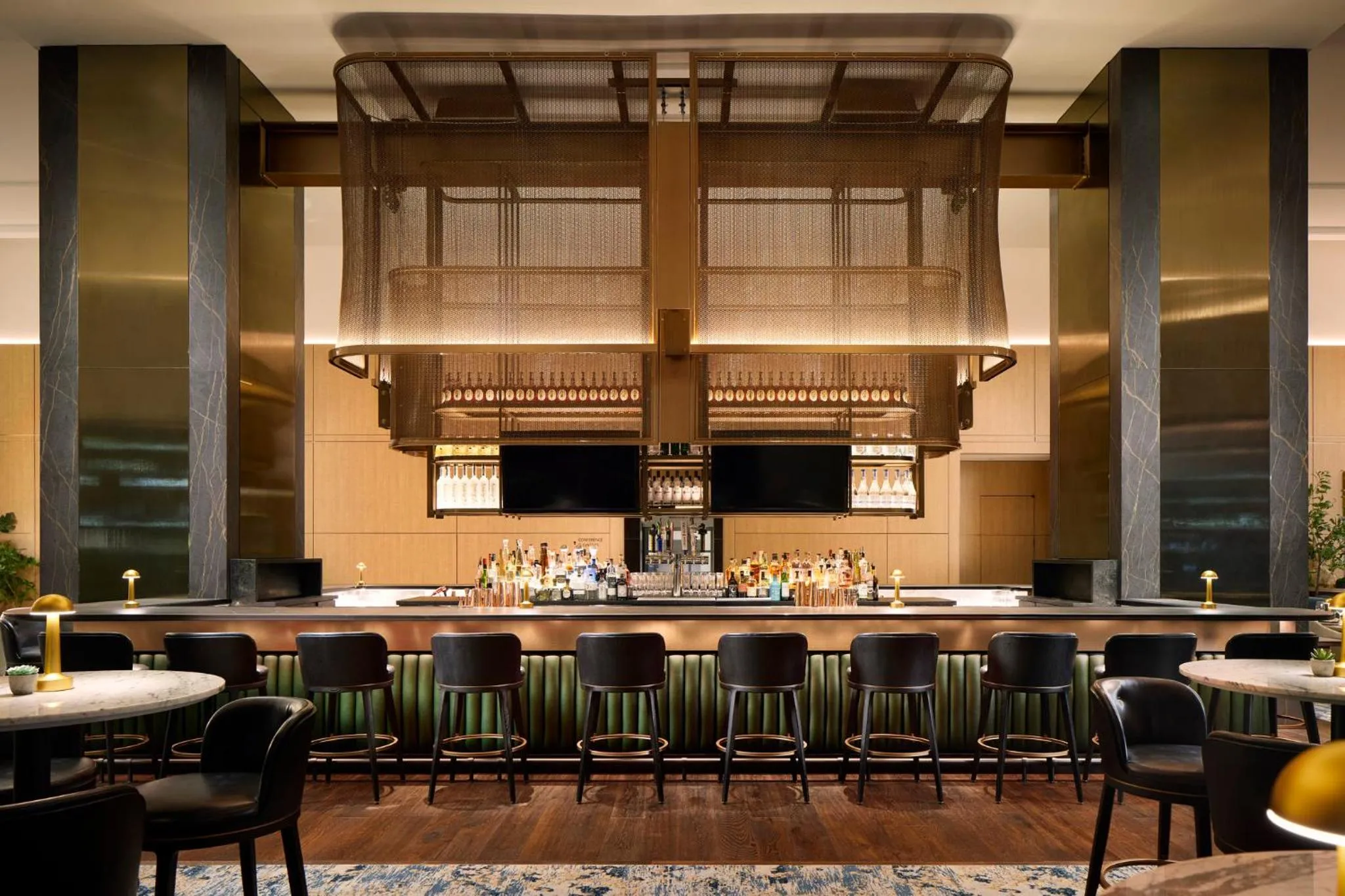 Restaurant/places to eat in Loews Atlanta Hotel