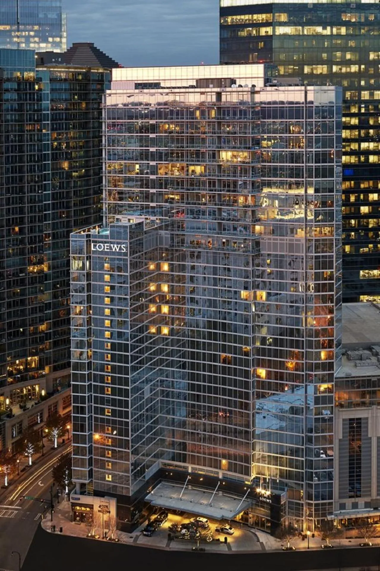 Property building in Loews Atlanta Hotel