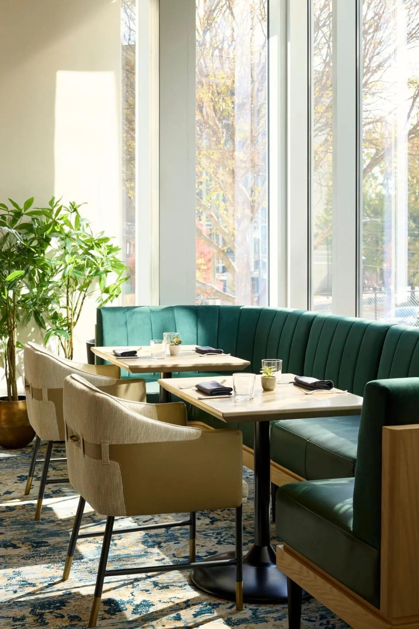 Restaurant/places to eat in Loews Atlanta Hotel